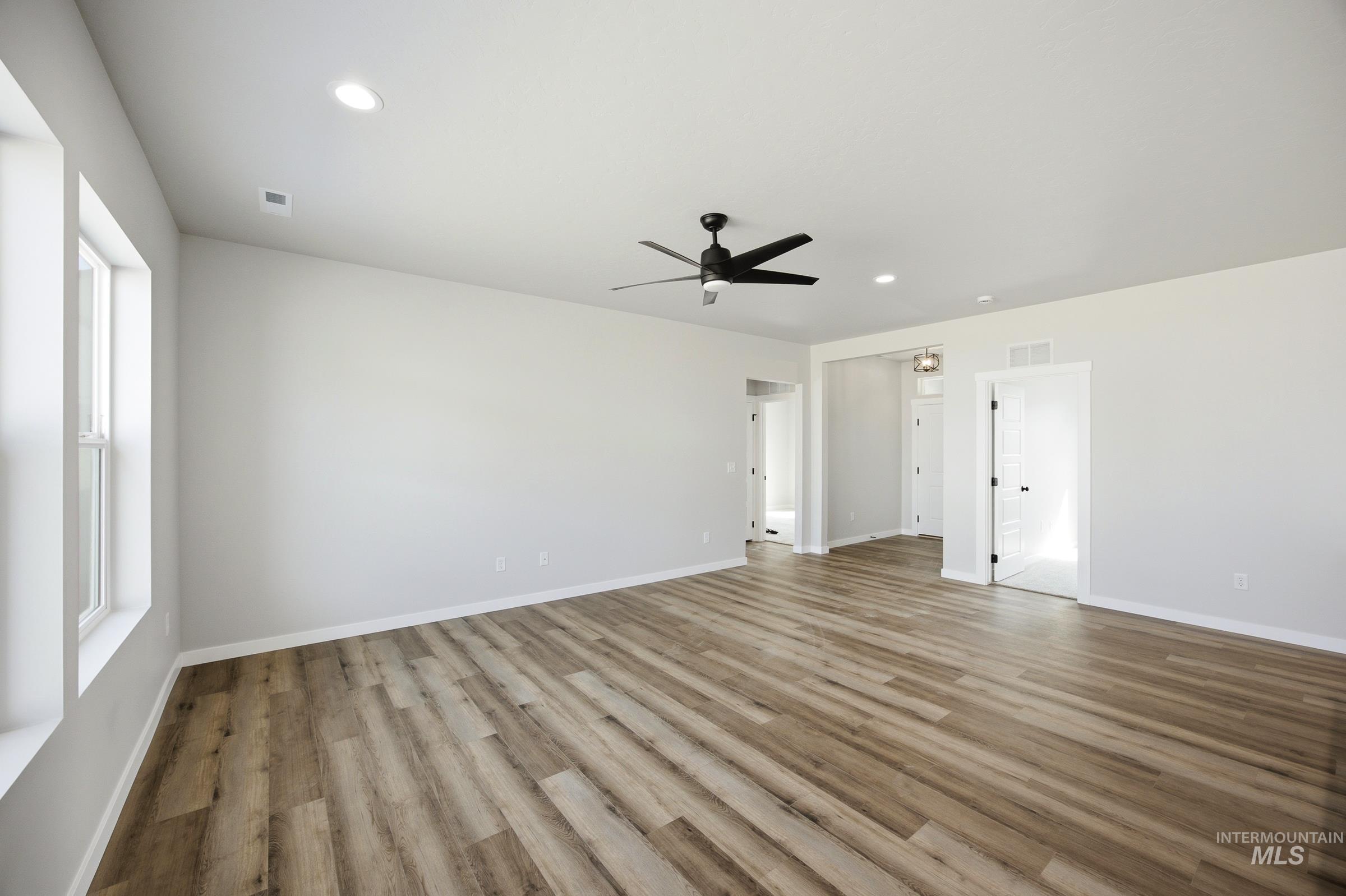 15375 Albatross Ave, Nampa, Idaho 83651, 4 Bedrooms, 2 Bathrooms, Residential For Sale, Price $428,990,MLS 98994574