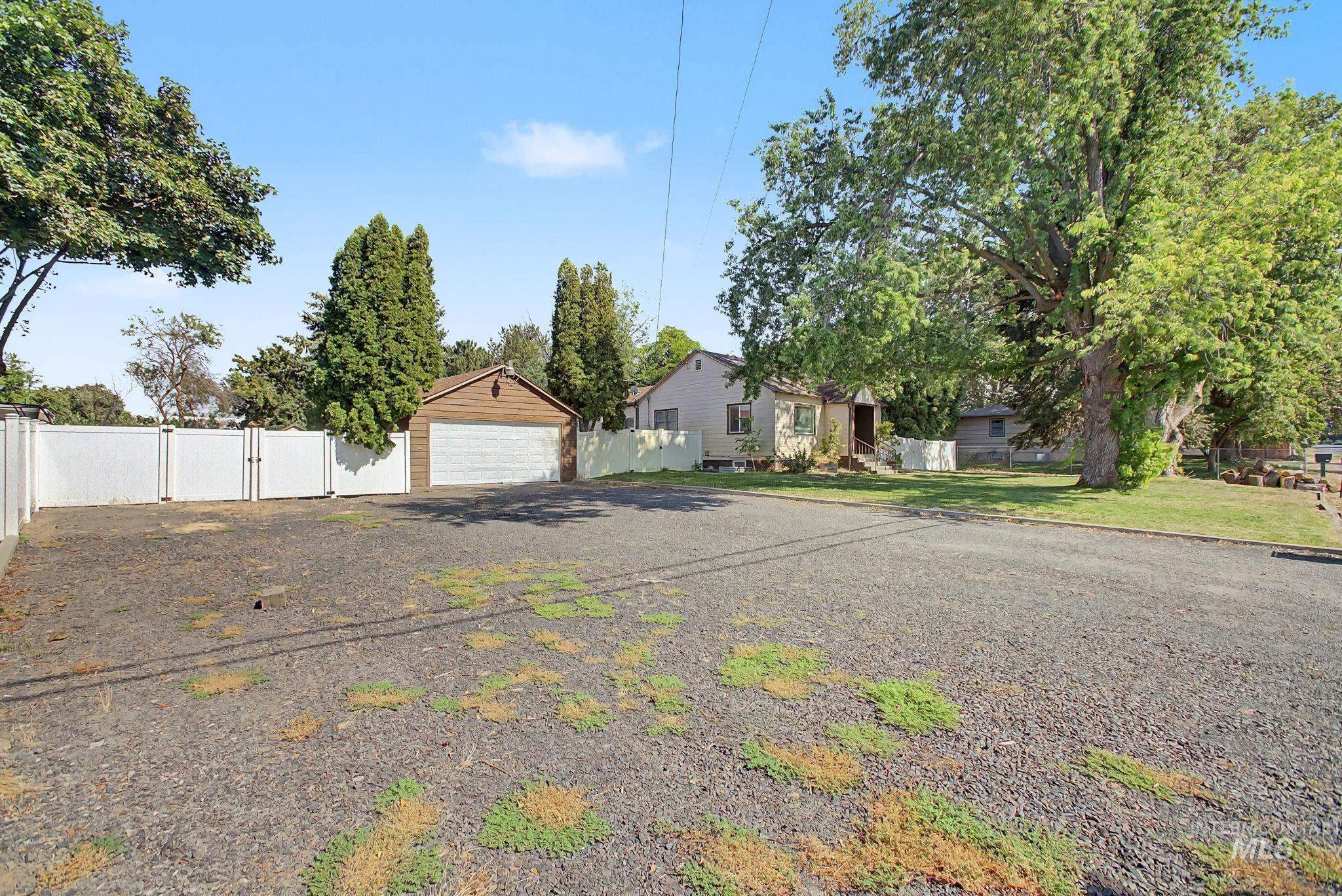 3429 11th St, Lewiston, Idaho 83501, 5 Bedrooms, 3 Bathrooms, Residential For Sale, Price $399,000,MLS 98994575