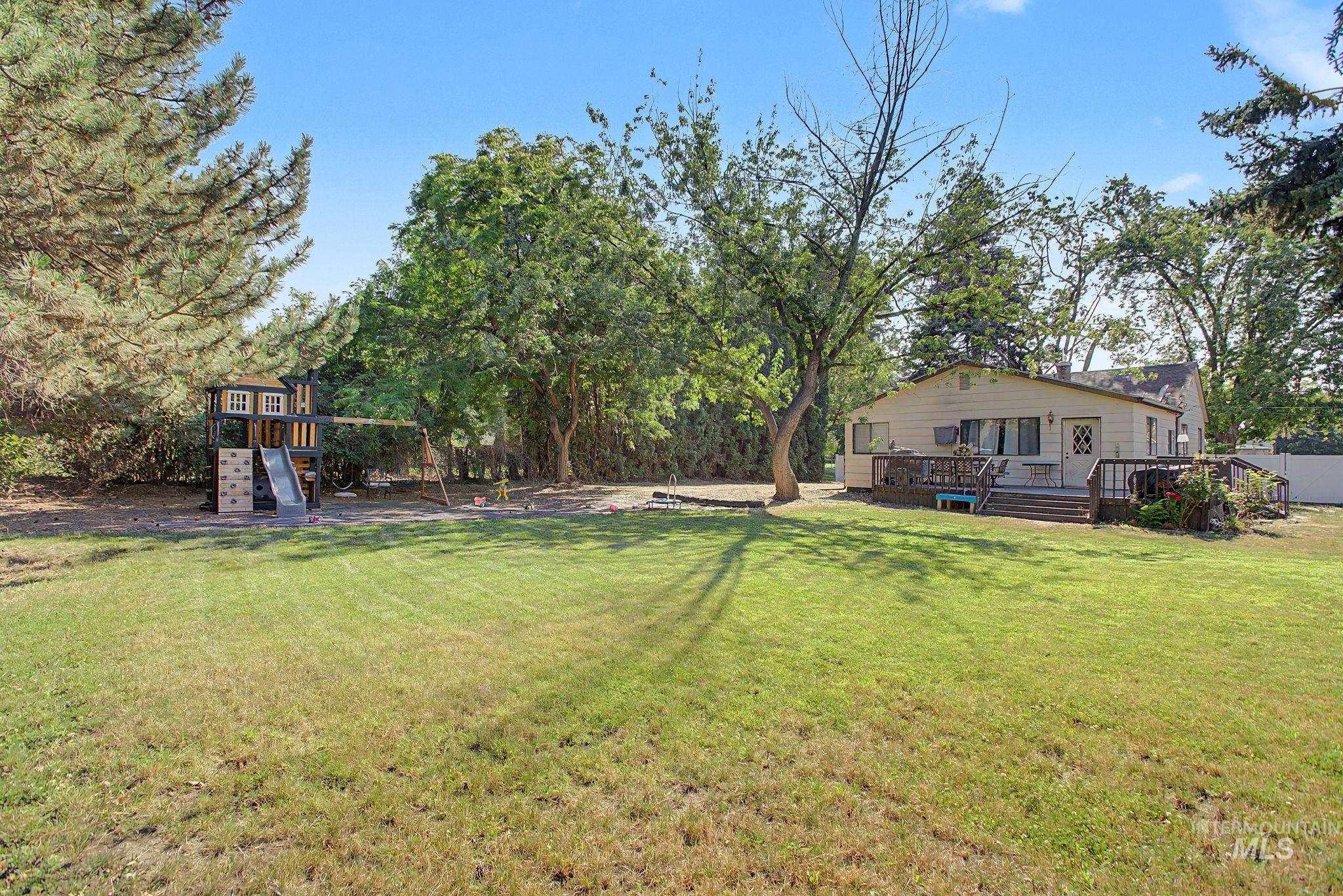 3429 11th St, Lewiston, Idaho 83501, 5 Bedrooms, 3 Bathrooms, Residential For Sale, Price $399,000,MLS 98994575