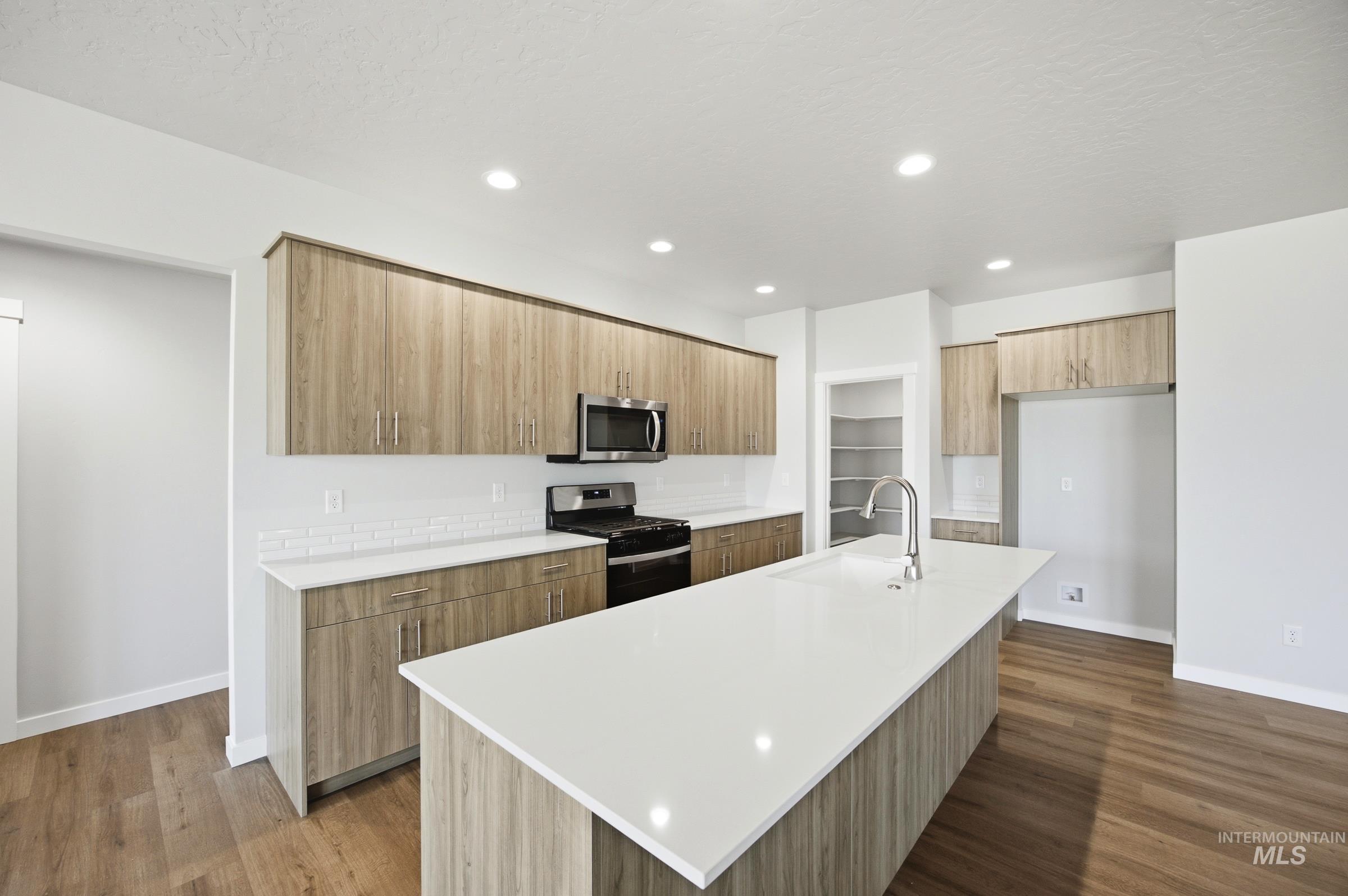 12670 Kinsella St, Nampa, Idaho 83651, 4 Bedrooms, 2 Bathrooms, Residential For Sale, Price $499,990,MLS 98994577