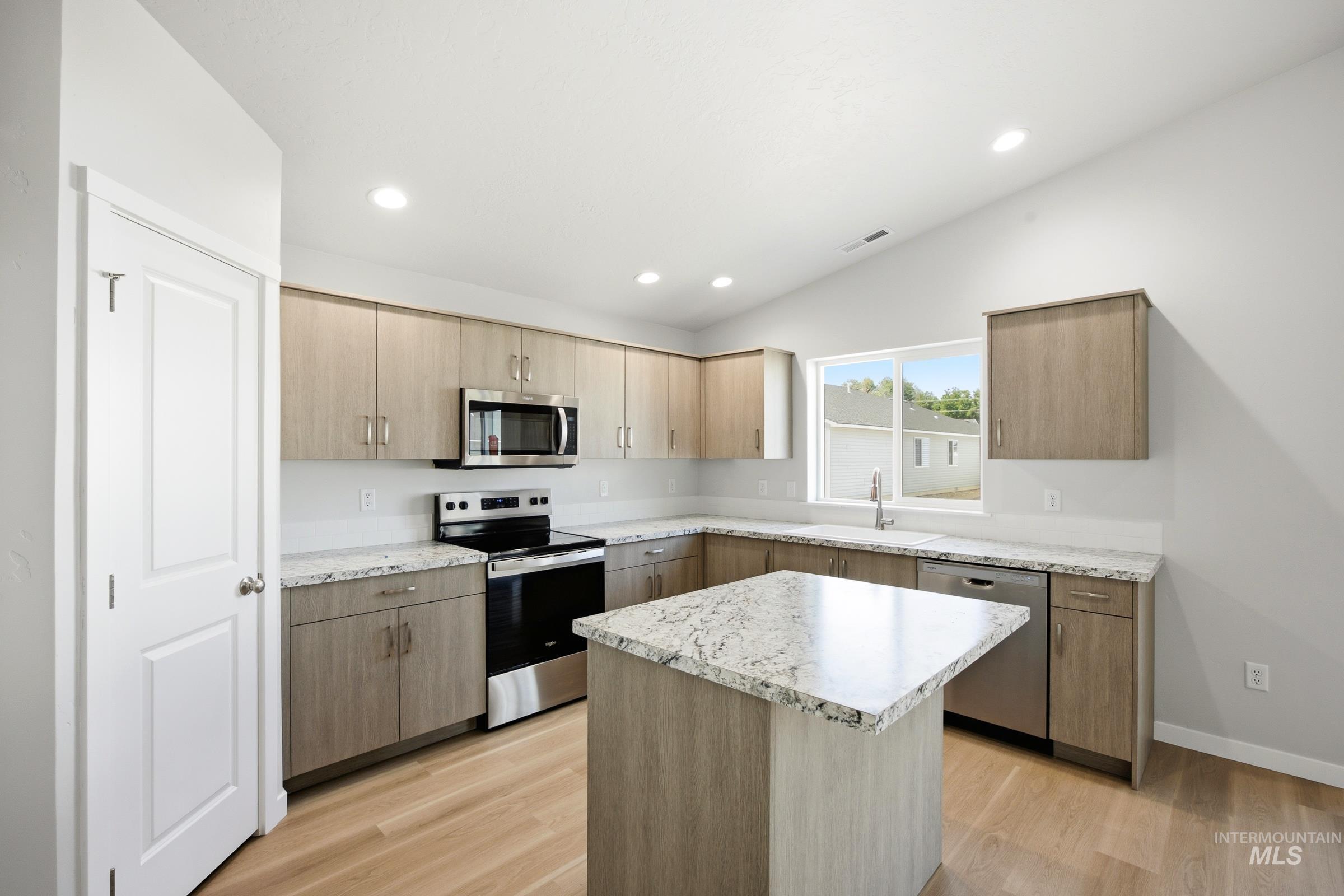 16579 N Shorthorn Lp, Nampa, Idaho 83651, 4 Bedrooms, 2 Bathrooms, Residential For Sale, Price $452,990,MLS 98994580