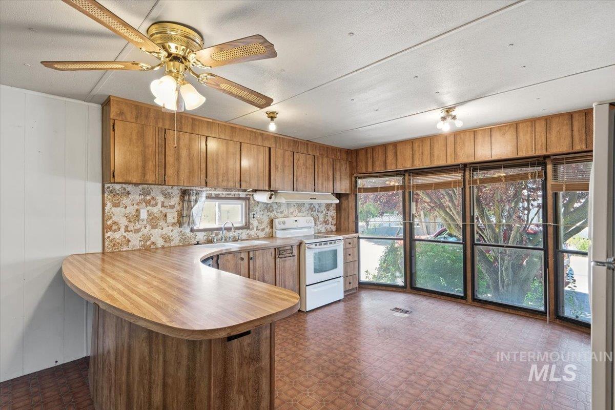 2712 N Argentina Ln, Boise, Idaho 83704, 2 Bedrooms, 1 Bathroom, Residential For Sale, Price $65,000,MLS 98994582