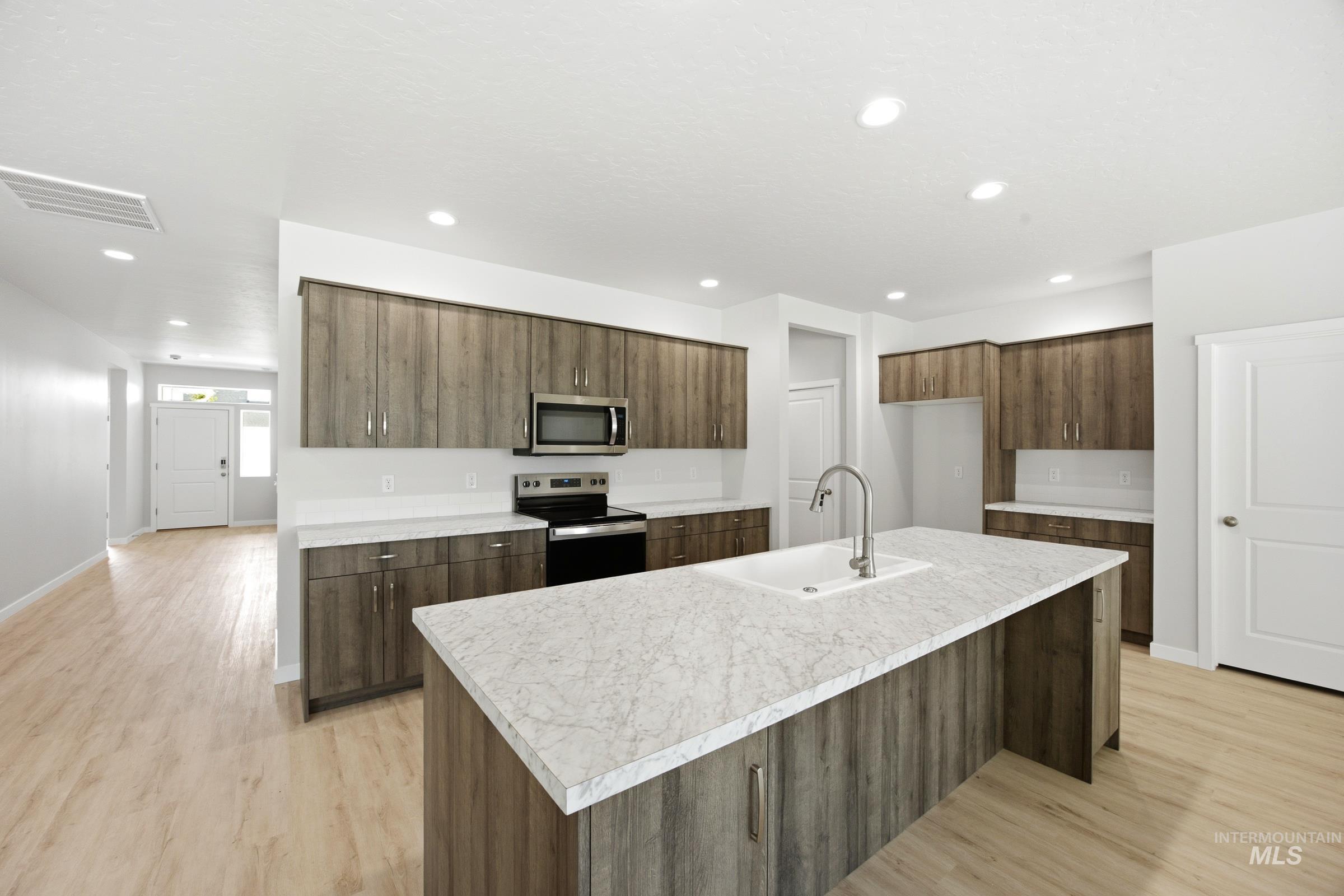 16608 N Shorthorn Lp, Nampa, Idaho 83651, 4 Bedrooms, 3.5 Bathrooms, Residential For Sale, Price $554,990,MLS 98994583