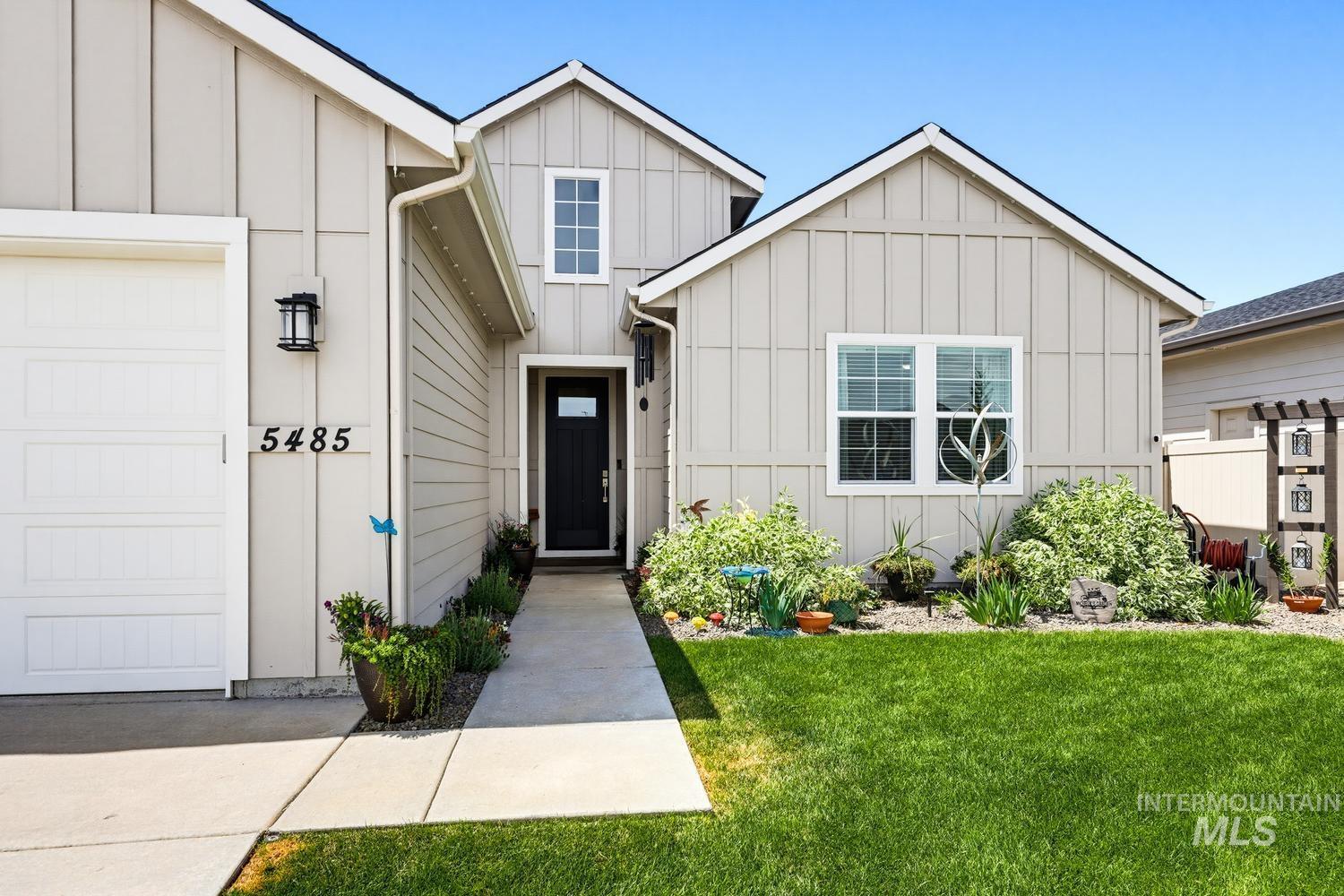 5485 N Patimos Ave, Meridian, Idaho 83646, 4 Bedrooms, 2 Bathrooms, Residential For Sale, Price $579,000,MLS 98994584