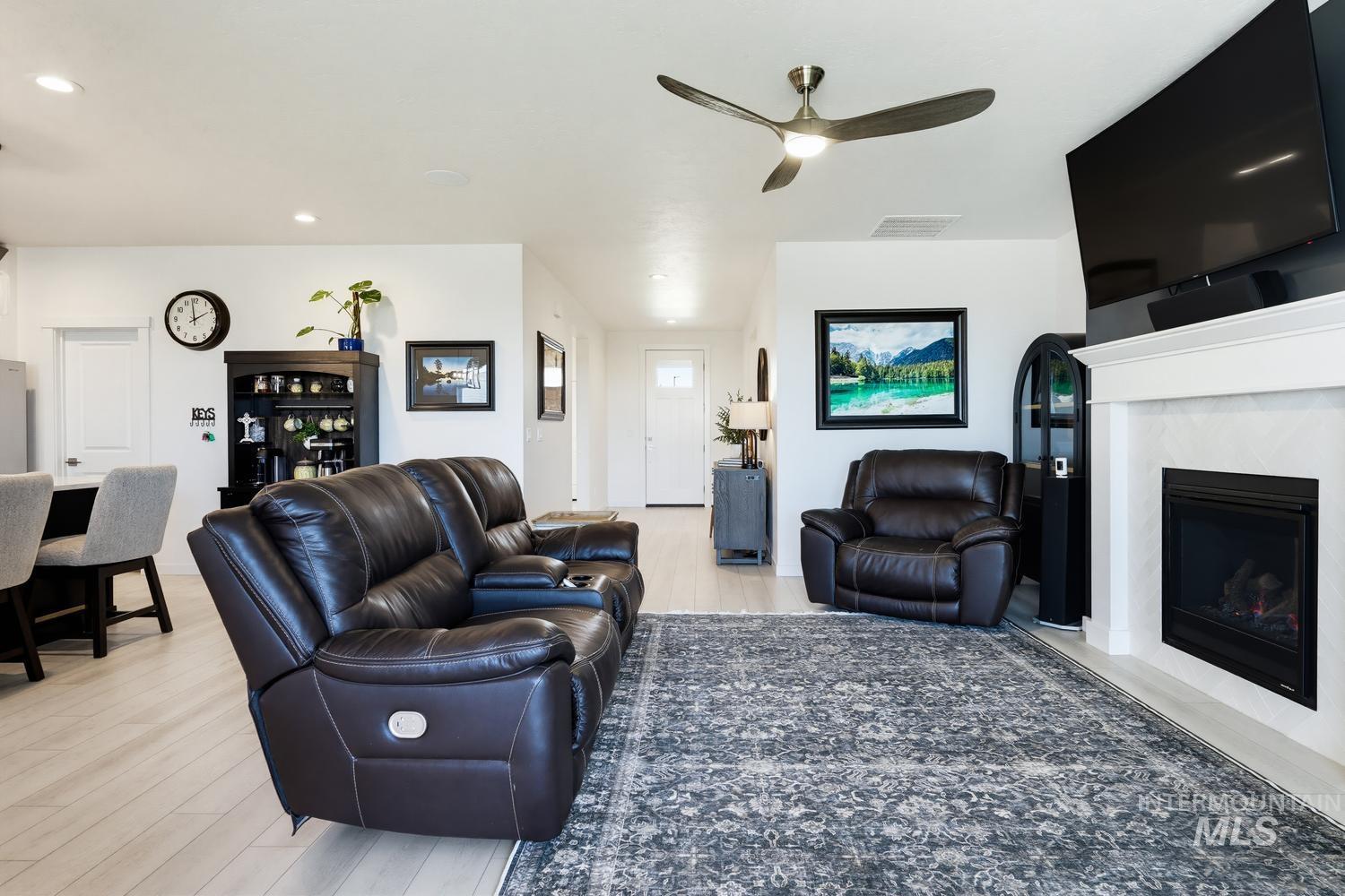 5485 N Patimos Ave, Meridian, Idaho 83646, 4 Bedrooms, 2 Bathrooms, Residential For Sale, Price $579,000,MLS 98994584