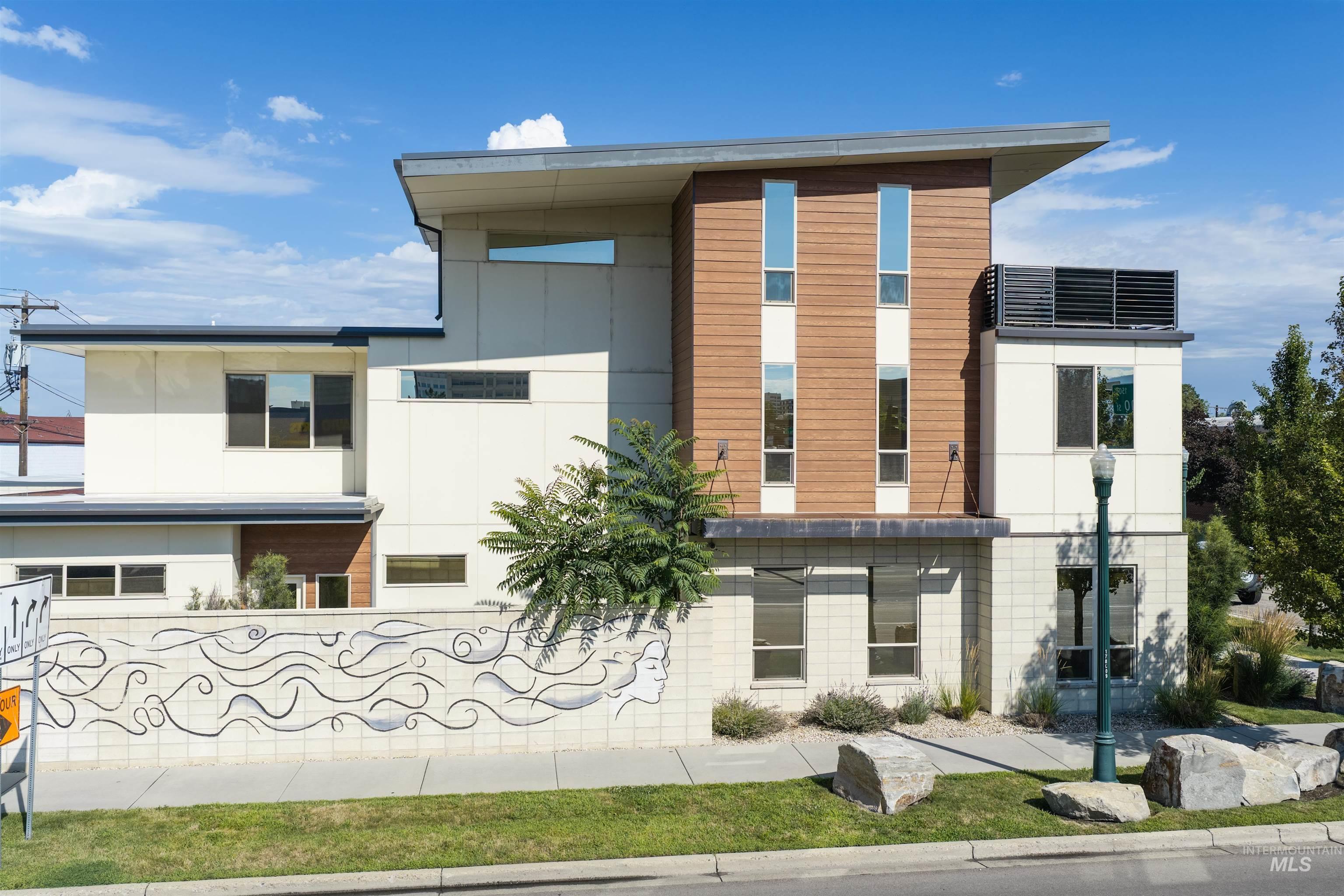 1603 W Idaho, Boise, Idaho 83702, 3 Bedrooms, 4.5 Bathrooms, Residential For Sale, Price $1,400,000,MLS 98994585