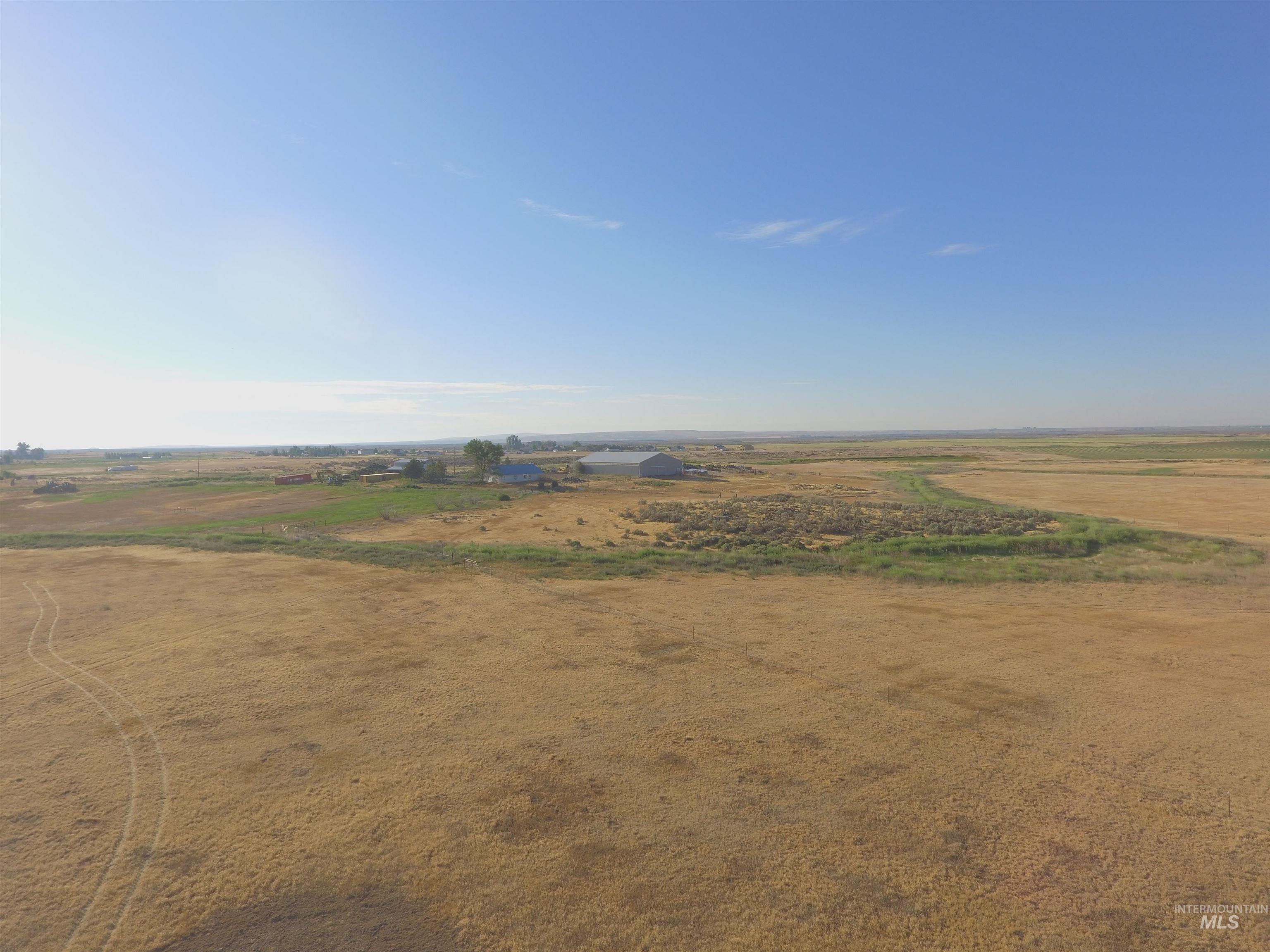 215 E 520 N, Shoshone, Idaho 83352, 3 Bedrooms, 2 Bathrooms, Residential For Sale, Price $900,000, 98994591