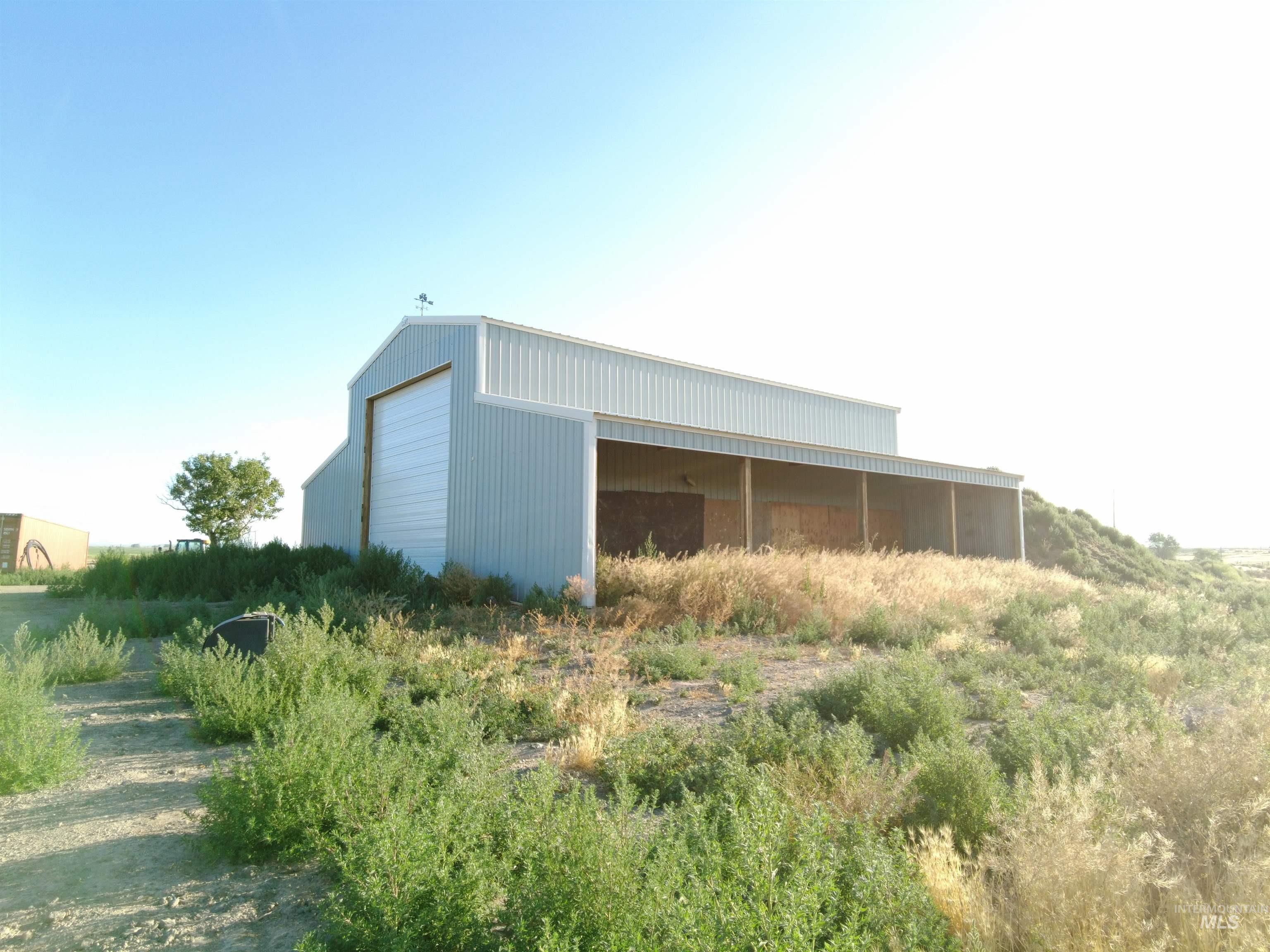 215 E 520 N, Shoshone, Idaho 83352, 3 Bedrooms, 2 Bathrooms, Residential For Sale, Price $900,000, 98994591