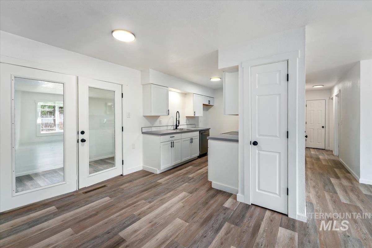 670 S 13Th E, Mountain Home, Idaho 83647, 4 Bedrooms, 2 Bathrooms, Residential For Sale, Price $325,000,MLS 98994596