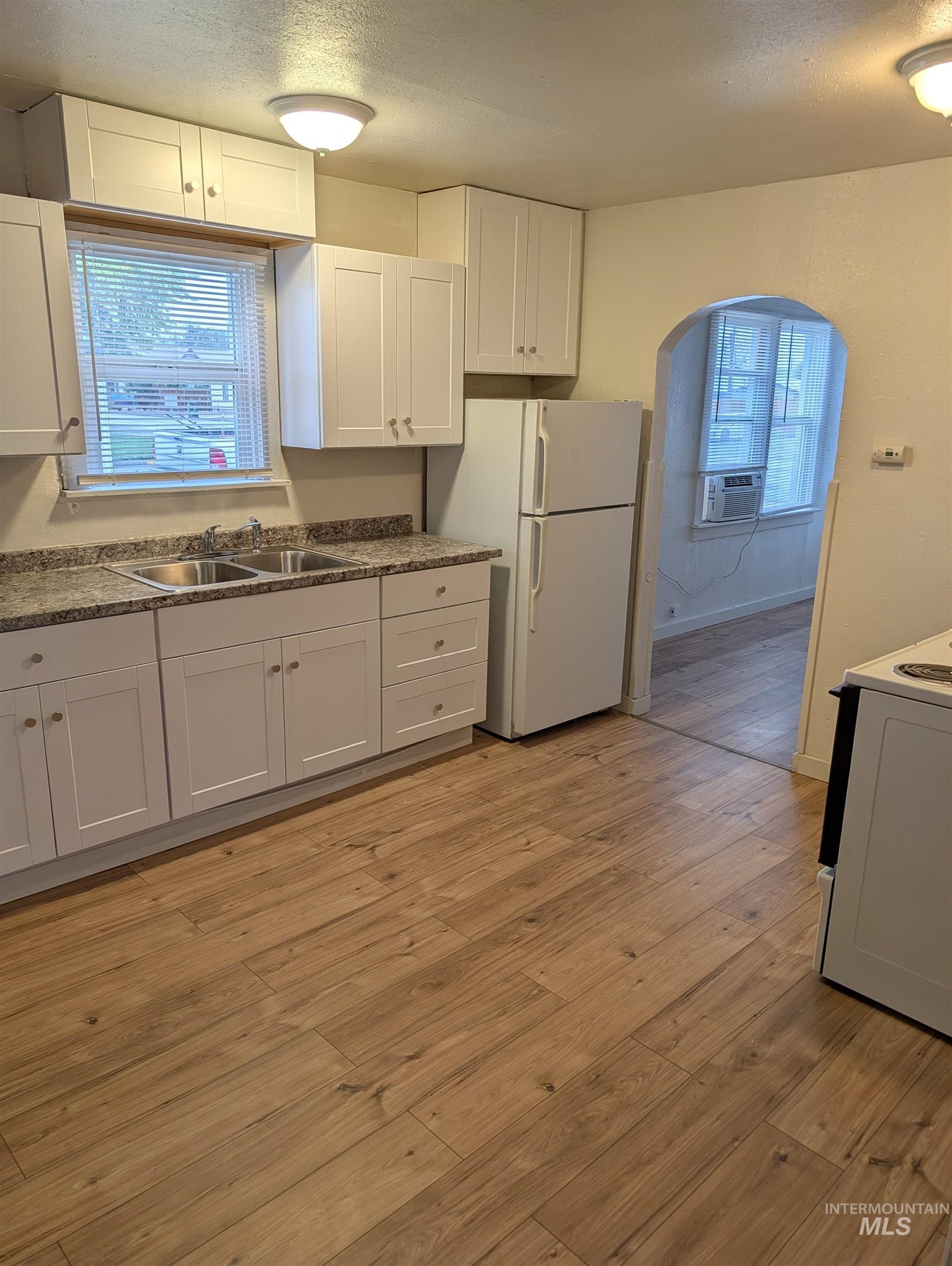 388 SE 2nd St, Ontario, Oregon 97914, 2 Bedrooms, 1 Bathroom, Residential For Sale, Price $244,000, 98994603