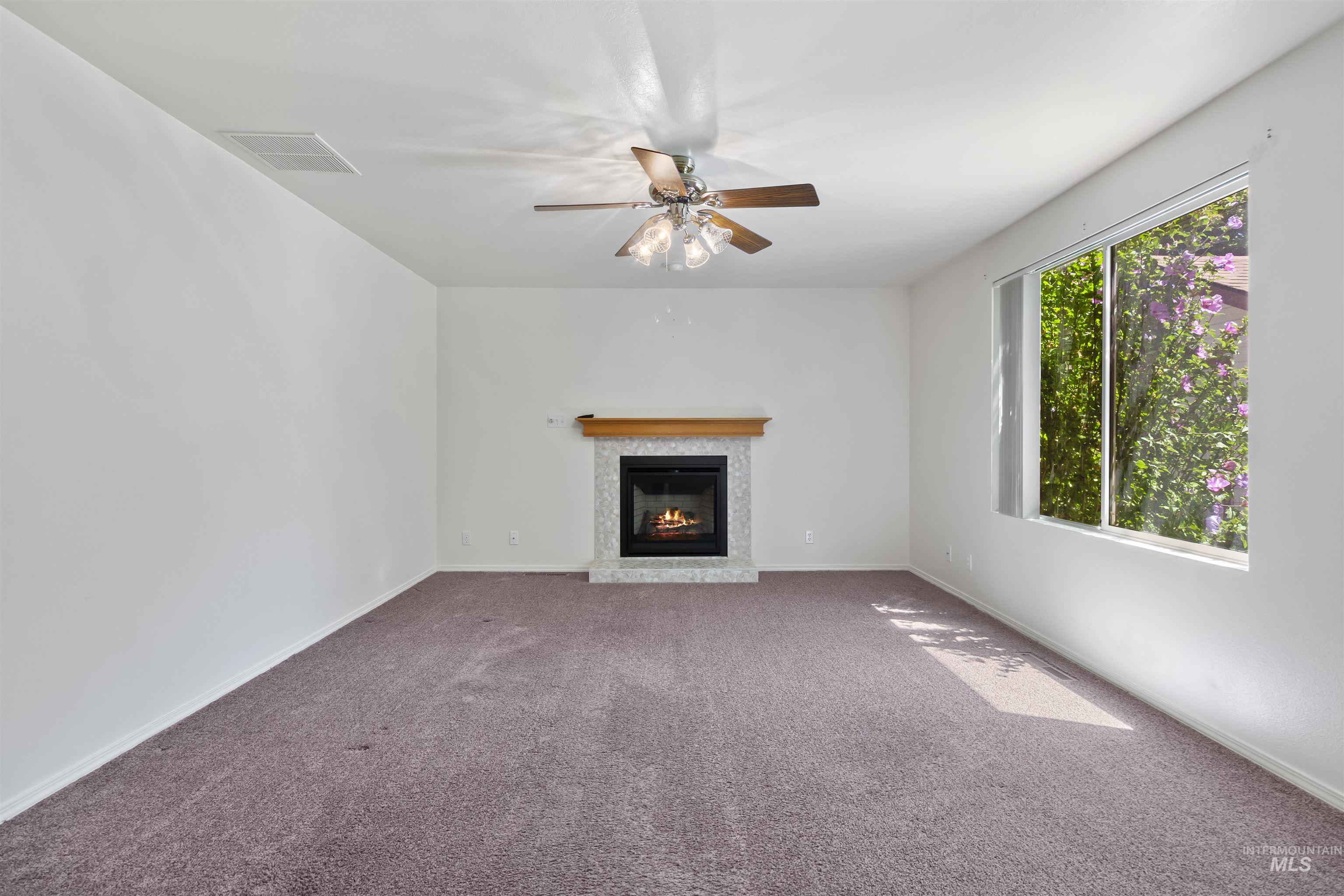 2164 Julie Ln, Twin Falls, Idaho 83301, 3 Bedrooms, 2 Bathrooms, Residential For Sale, Price $409,900, 98994604