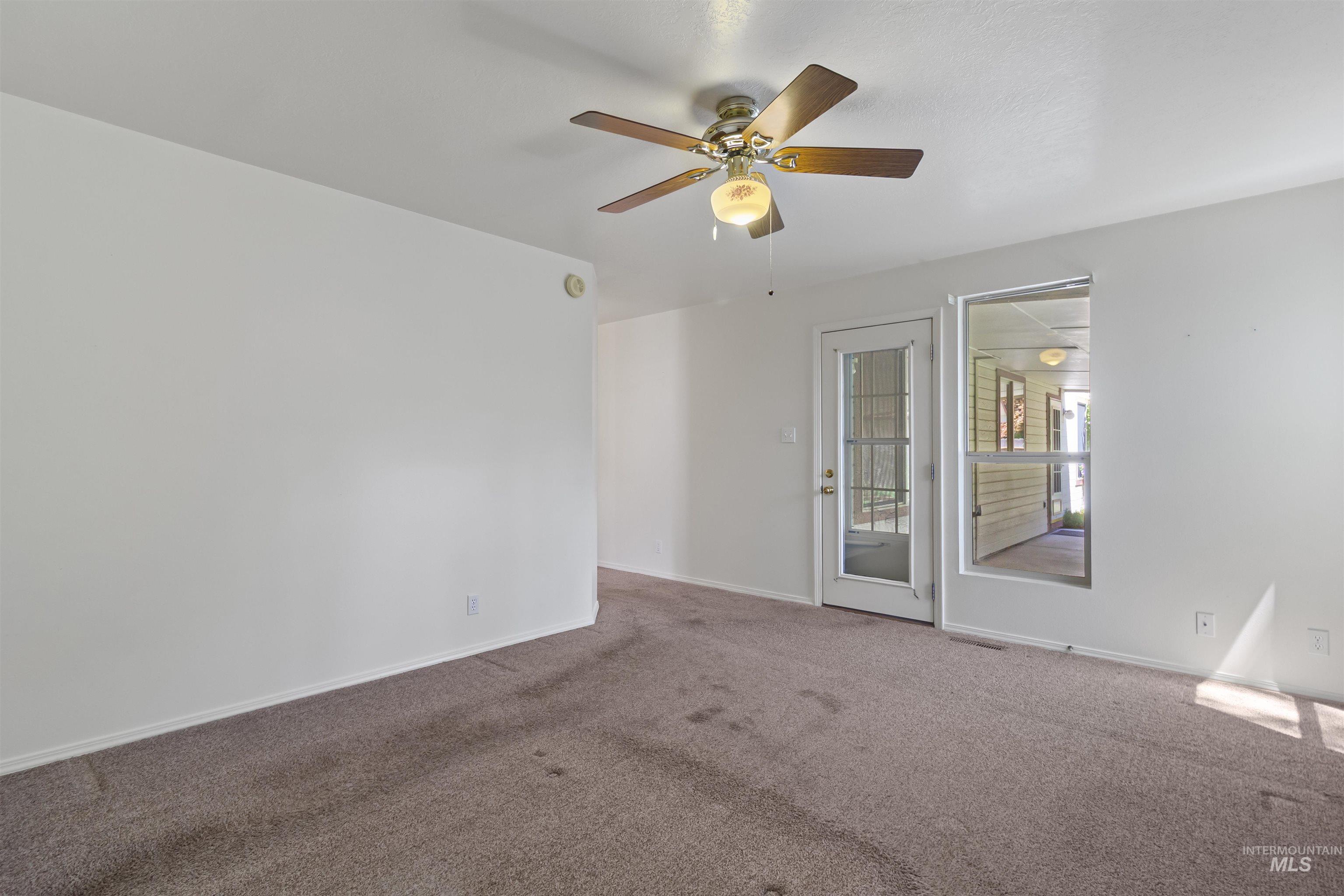 2164 Julie Ln, Twin Falls, Idaho 83301, 3 Bedrooms, 2 Bathrooms, Residential For Sale, Price $409,900, 98994604