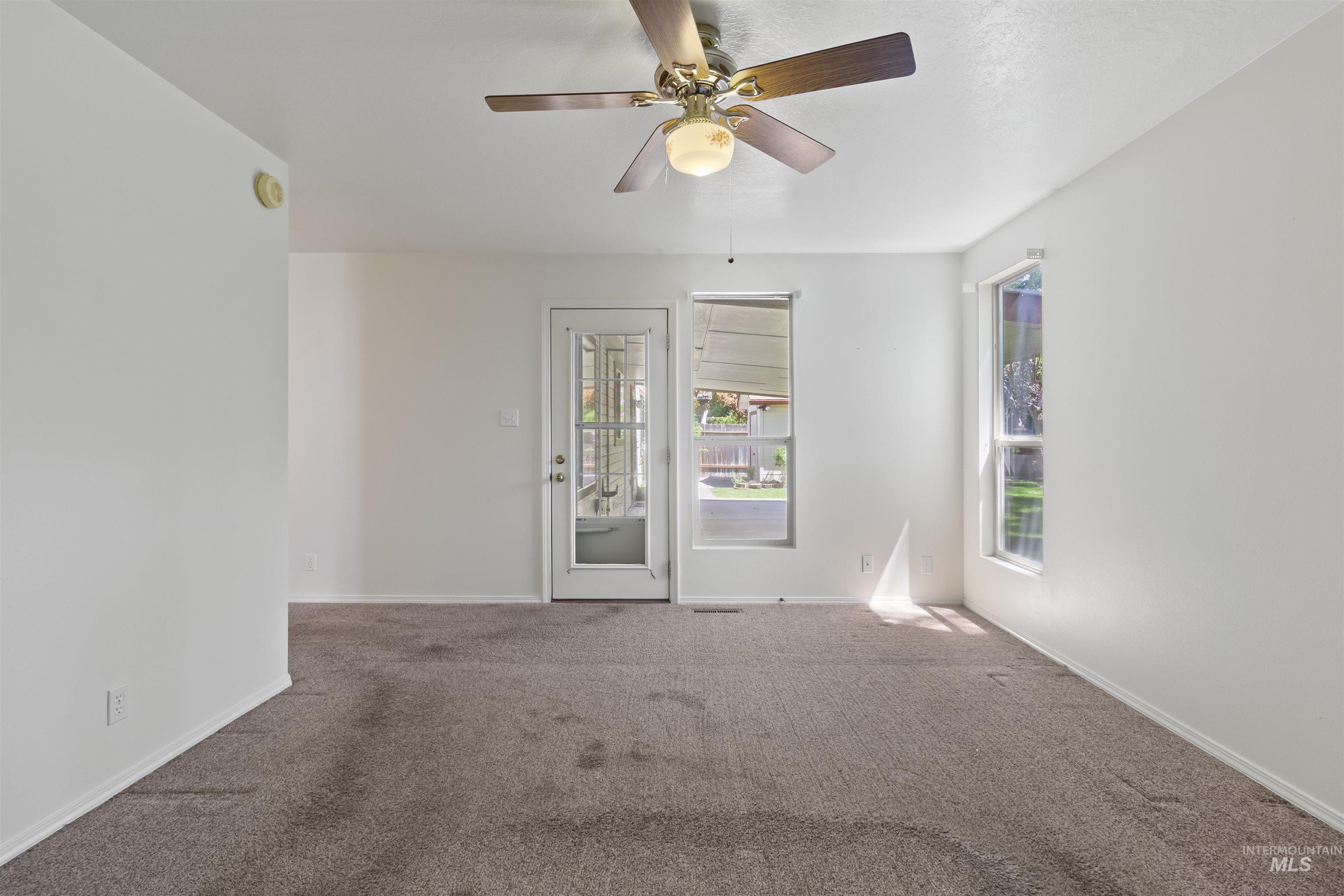 2164 Julie Ln, Twin Falls, Idaho 83301, 3 Bedrooms, 2 Bathrooms, Residential For Sale, Price $409,900, 98994604