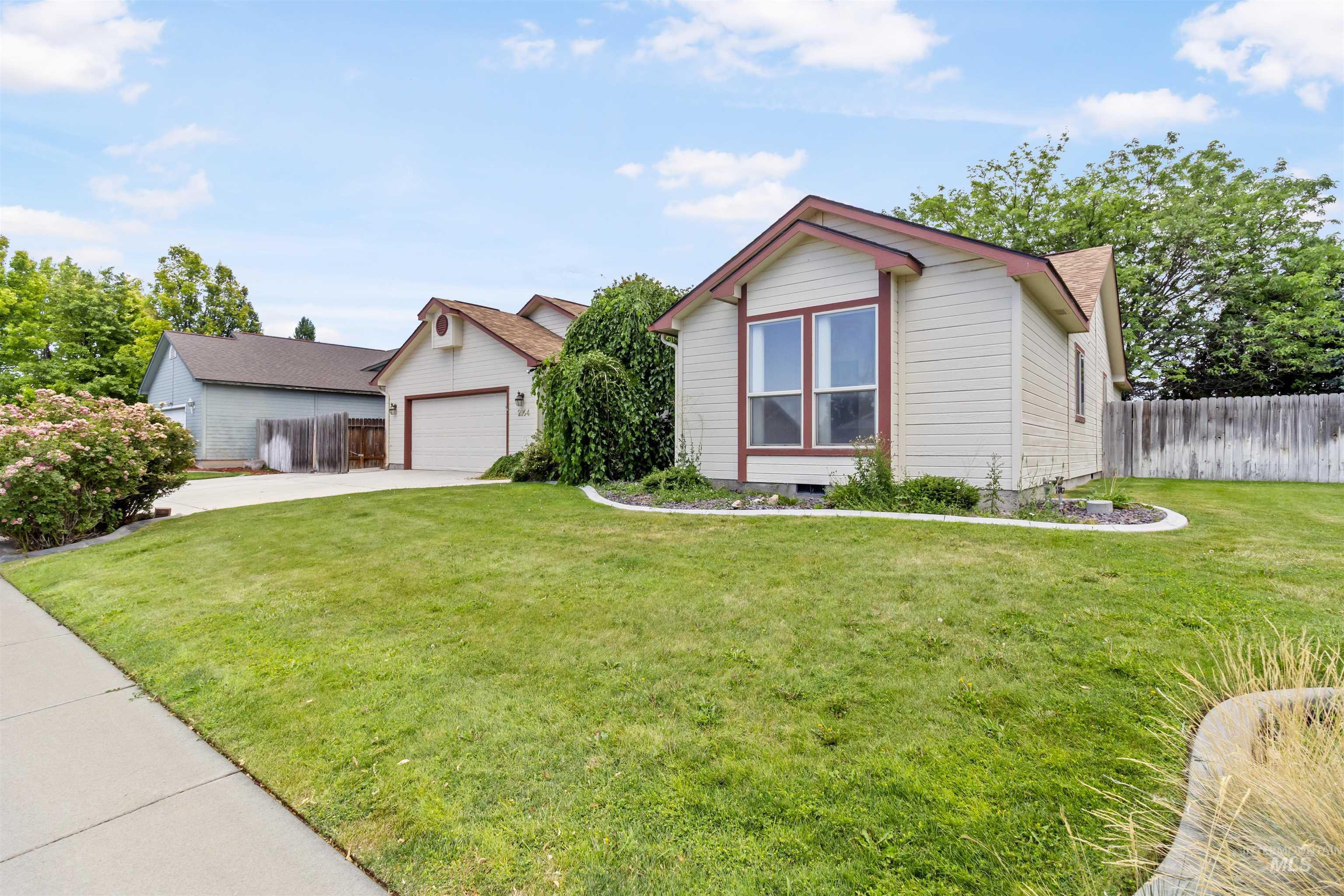 2164 Julie Ln, Twin Falls, Idaho 83301, 3 Bedrooms, 2 Bathrooms, Residential For Sale, Price $409,900, 98994604