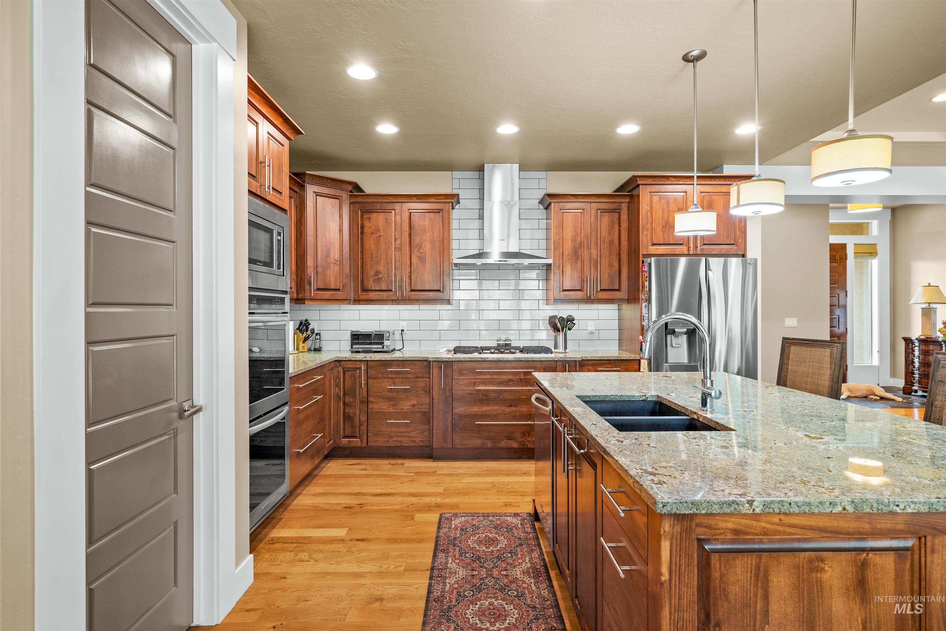 393 E Fishing Creek Lane, Eagle, Idaho 83616, 4 Bedrooms, 3.5 Bathrooms, Residential For Sale, Price $1,299,900, 98994606