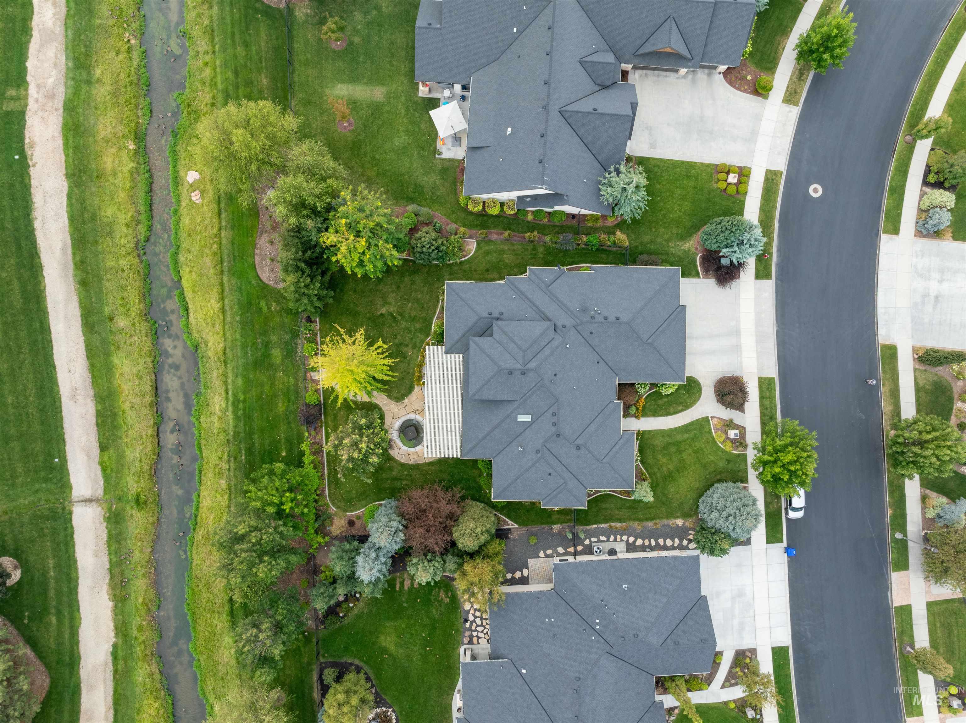 393 E Fishing Creek Lane, Eagle, Idaho 83616, 4 Bedrooms, 3.5 Bathrooms, Residential For Sale, Price $1,299,900, 98994606