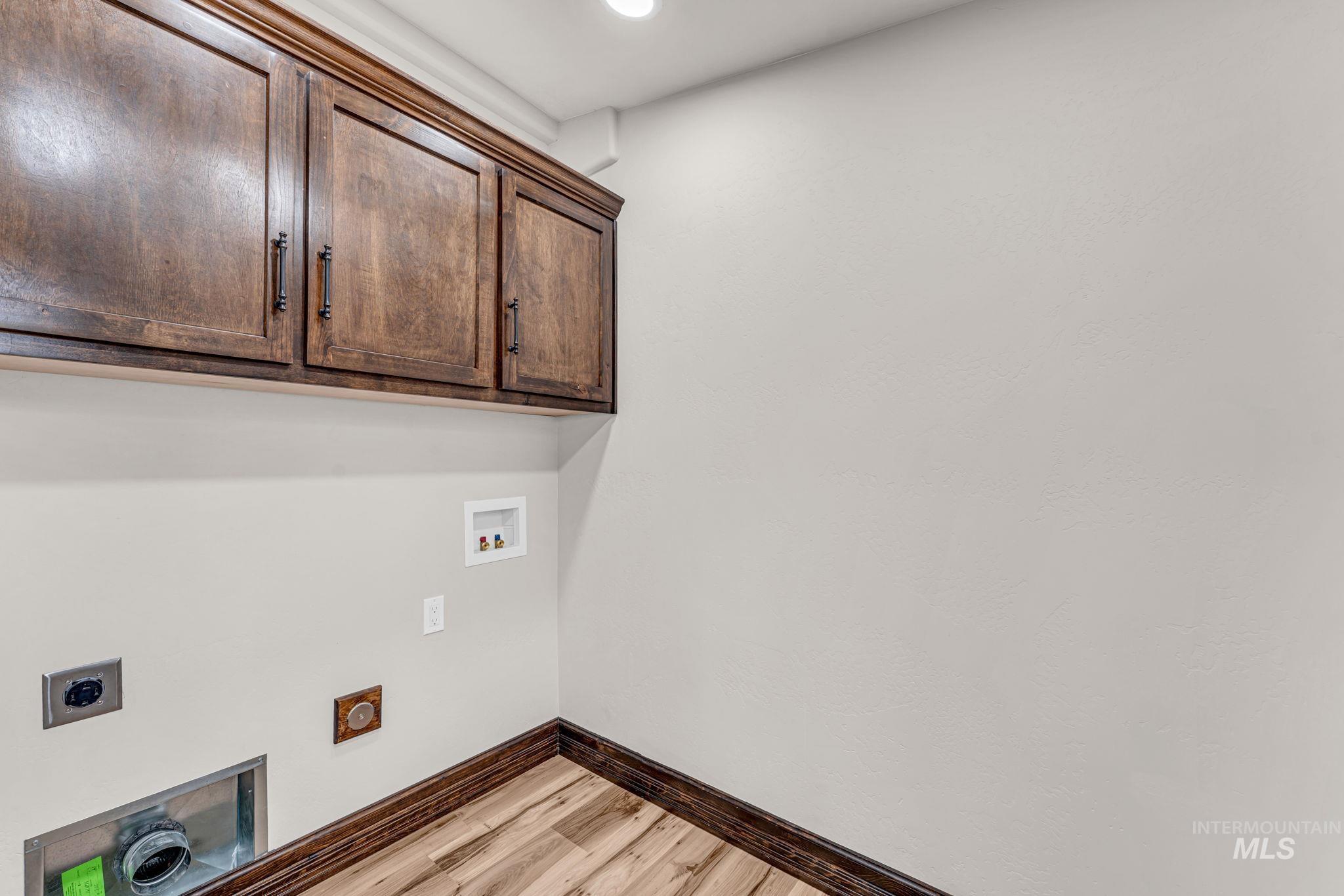 210 Oregon St, Gooding, Idaho 83330, 3 Bedrooms, 3.5 Bathrooms, Residential For Sale, Price $325,000, 98994609