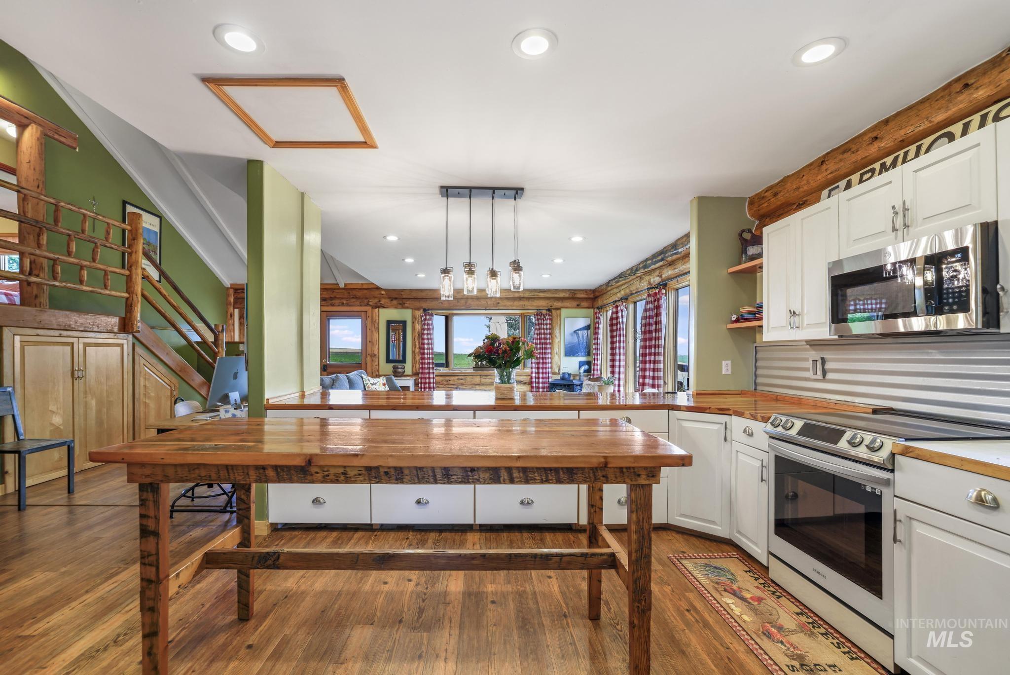 1665 E 1100 S, Eden, Idaho 83325, 3 Bedrooms, 2.5 Bathrooms, Residential For Sale, Price $599,000, 98994613