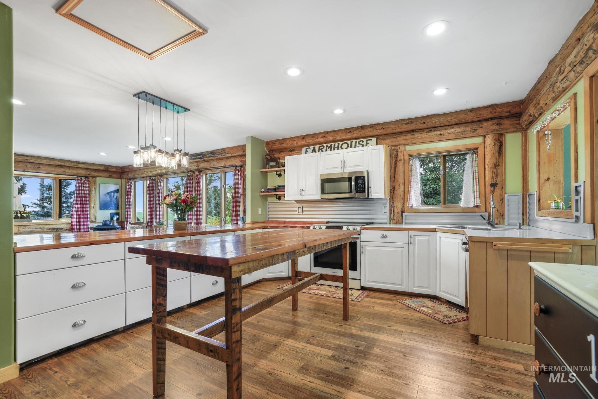 1665 E 1100 S, Eden, Idaho 83325, 3 Bedrooms, 2.5 Bathrooms, Residential For Sale, Price $599,000,MLS 98994613