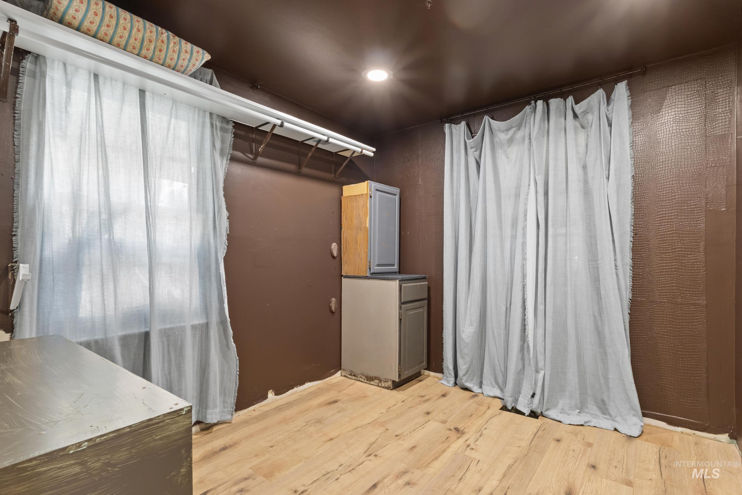 9469 W Ustick Rd, Boise, Idaho 83704, 2 Bedrooms, 1 Bathroom, Residential For Sale, Price $320,000, 98994614