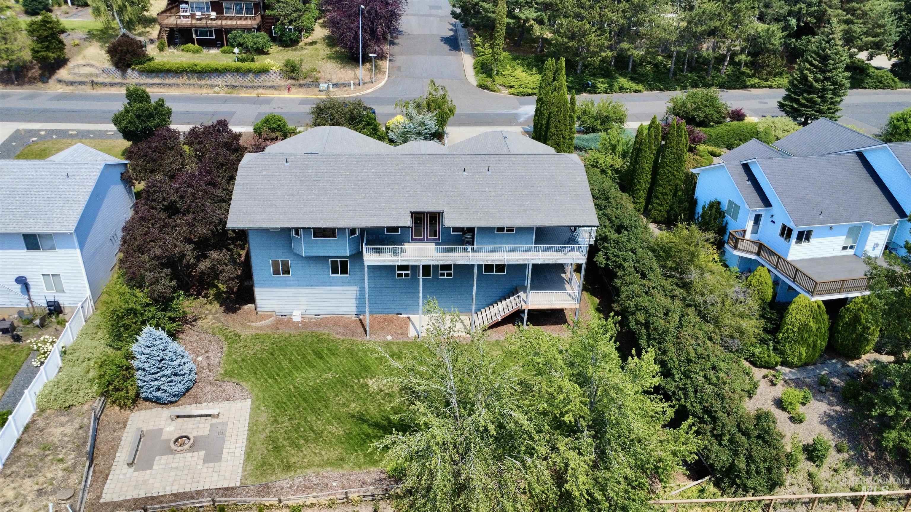 793 Indian Hills Dr, Moscow, Idaho 83843, 5 Bedrooms, 3 Bathrooms, Residential For Sale, Price $695,000,MLS 98994616