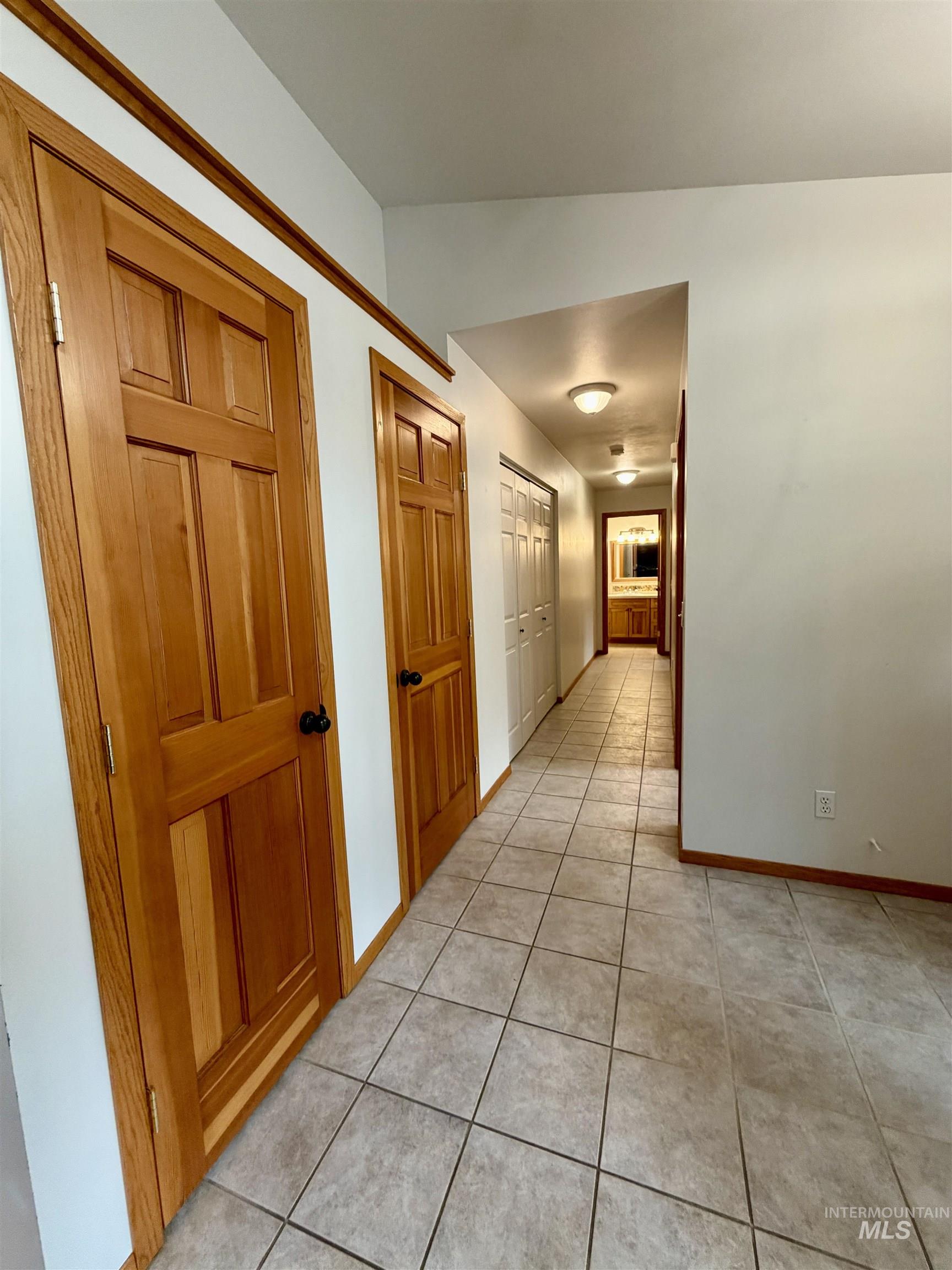 793 Indian Hills Dr, Moscow, Idaho 83843, 5 Bedrooms, 3 Bathrooms, Residential For Sale, Price $695,000,MLS 98994616