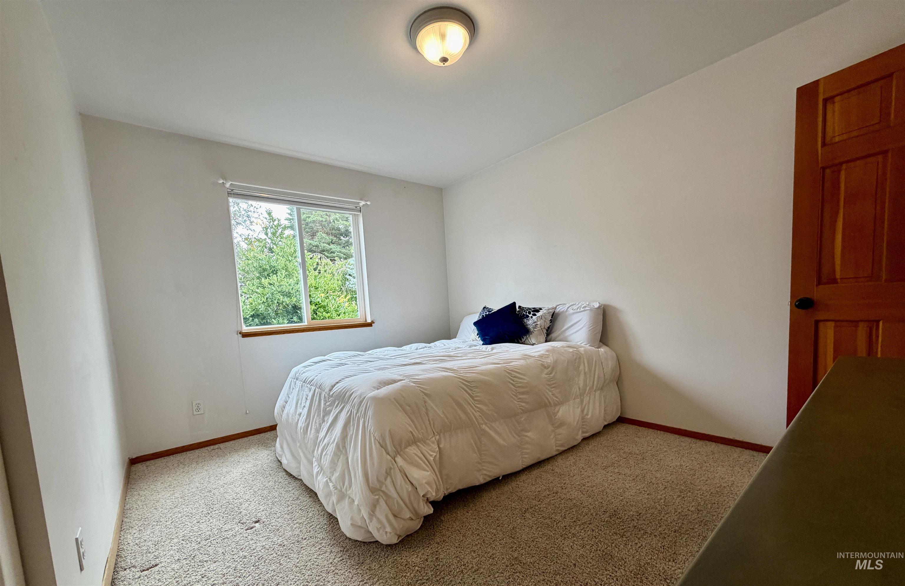 793 Indian Hills Dr, Moscow, Idaho 83843, 5 Bedrooms, 3 Bathrooms, Residential For Sale, Price $695,000,MLS 98994616