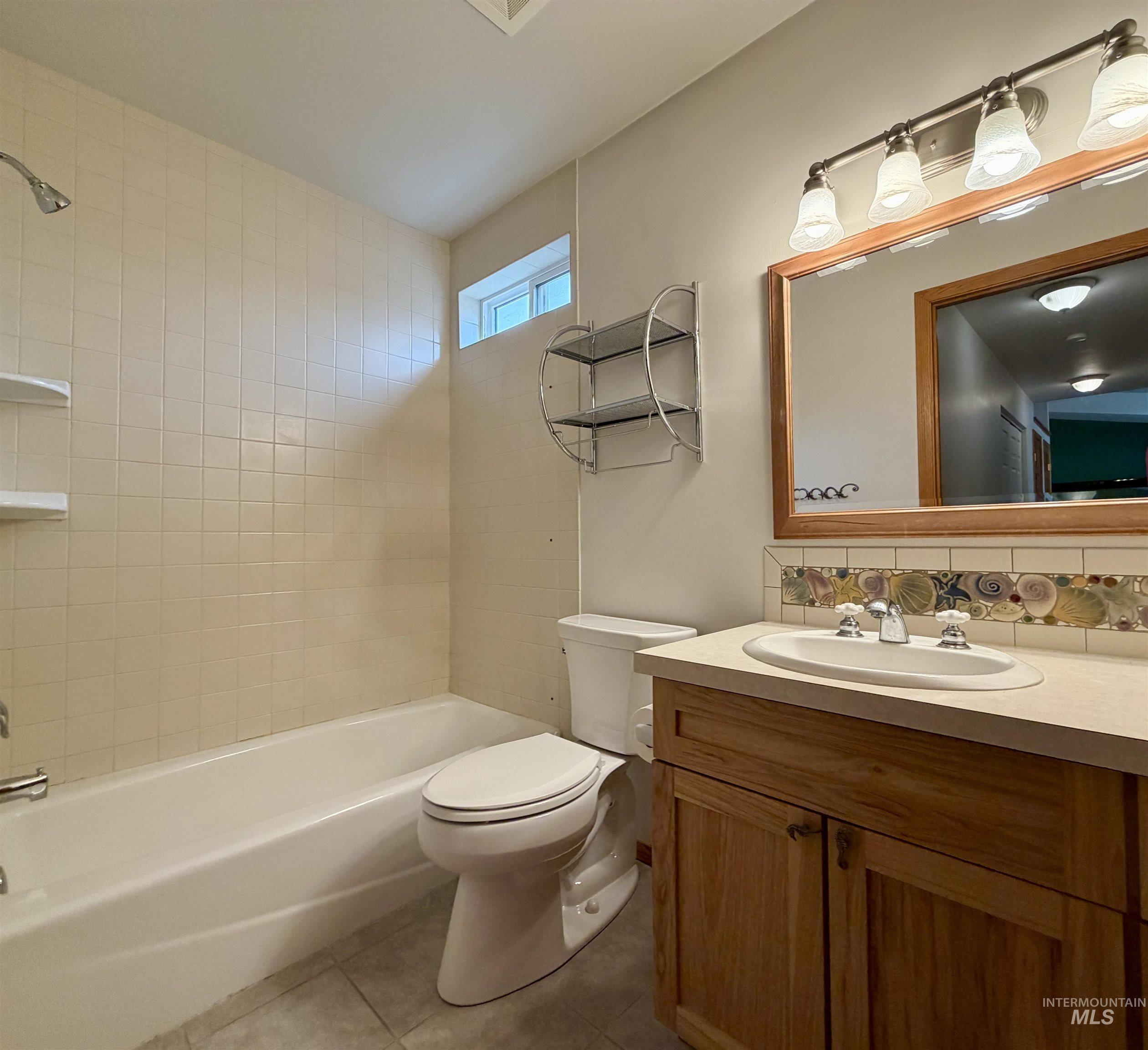 793 Indian Hills Dr, Moscow, Idaho 83843, 5 Bedrooms, 3 Bathrooms, Residential For Sale, Price $695,000,MLS 98994616