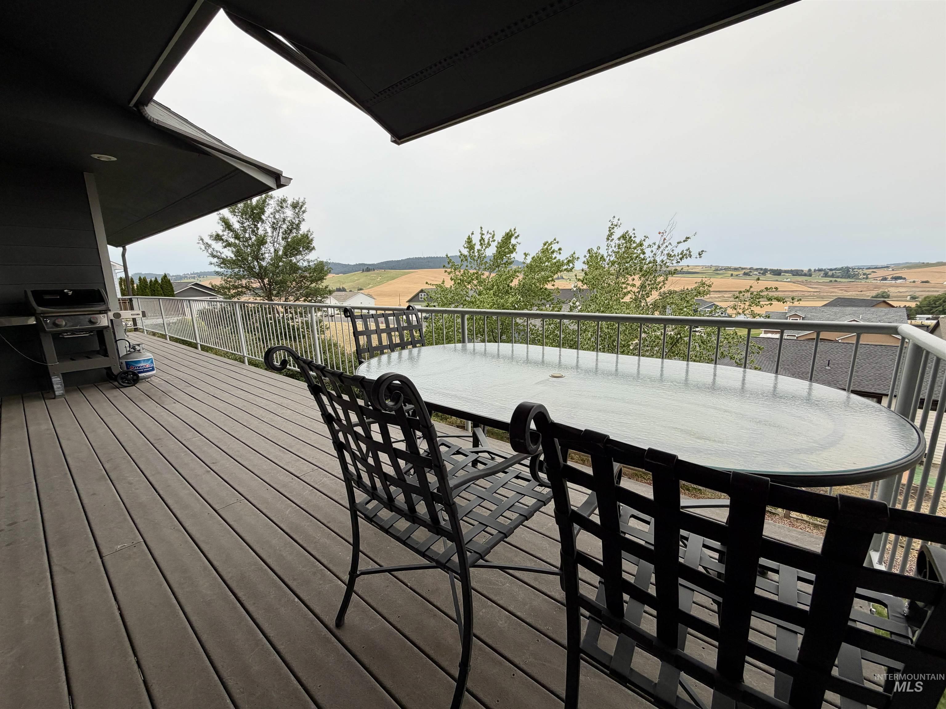 793 Indian Hills Dr, Moscow, Idaho 83843, 5 Bedrooms, 3 Bathrooms, Residential For Sale, Price $695,000,MLS 98994616