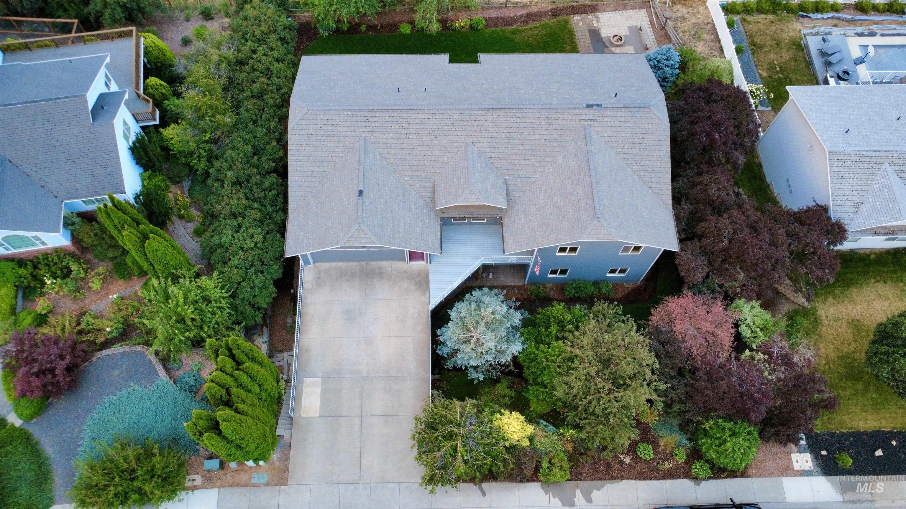 793 Indian Hills Dr, Moscow, Idaho 83843, 5 Bedrooms, 3 Bathrooms, Residential For Sale, Price $695,000,MLS 98994616
