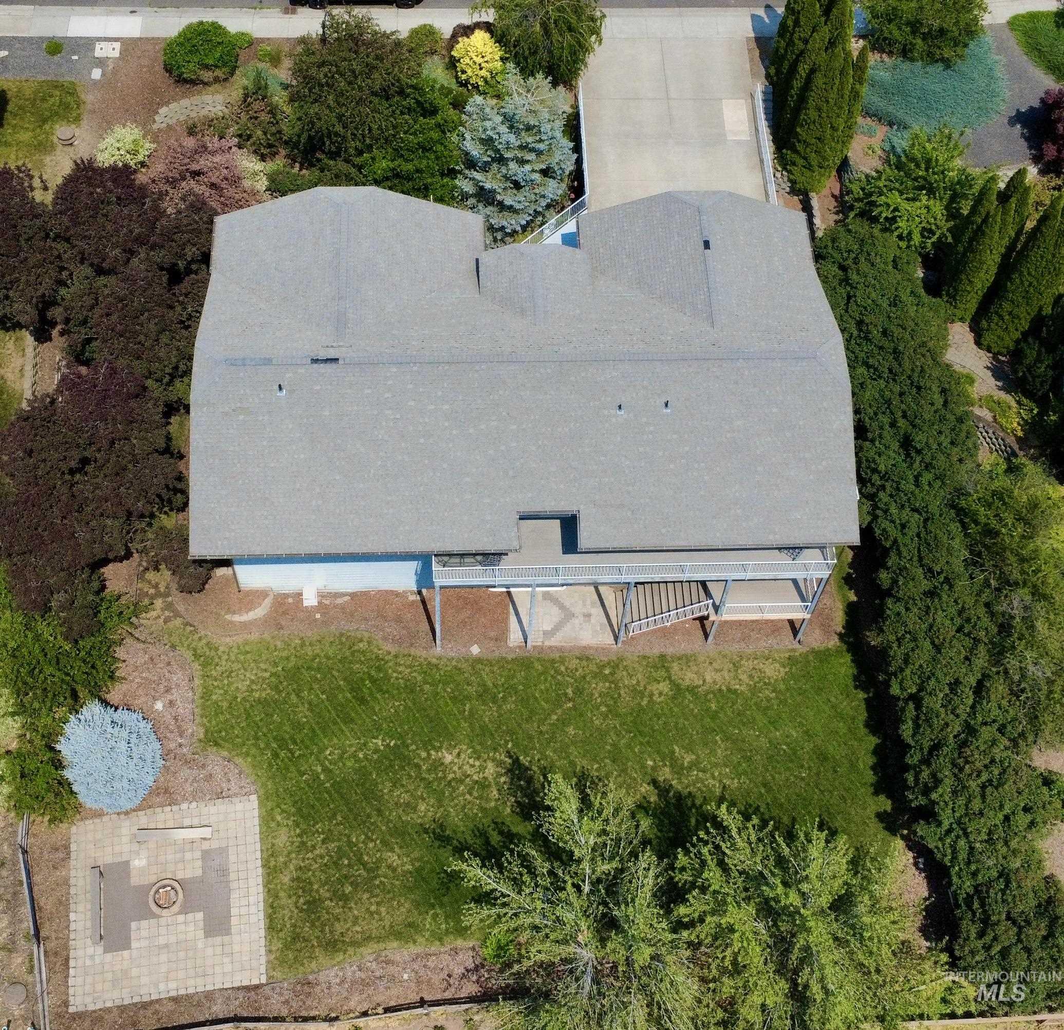 793 Indian Hills Dr, Moscow, Idaho 83843, 5 Bedrooms, 3 Bathrooms, Residential For Sale, Price $695,000,MLS 98994616