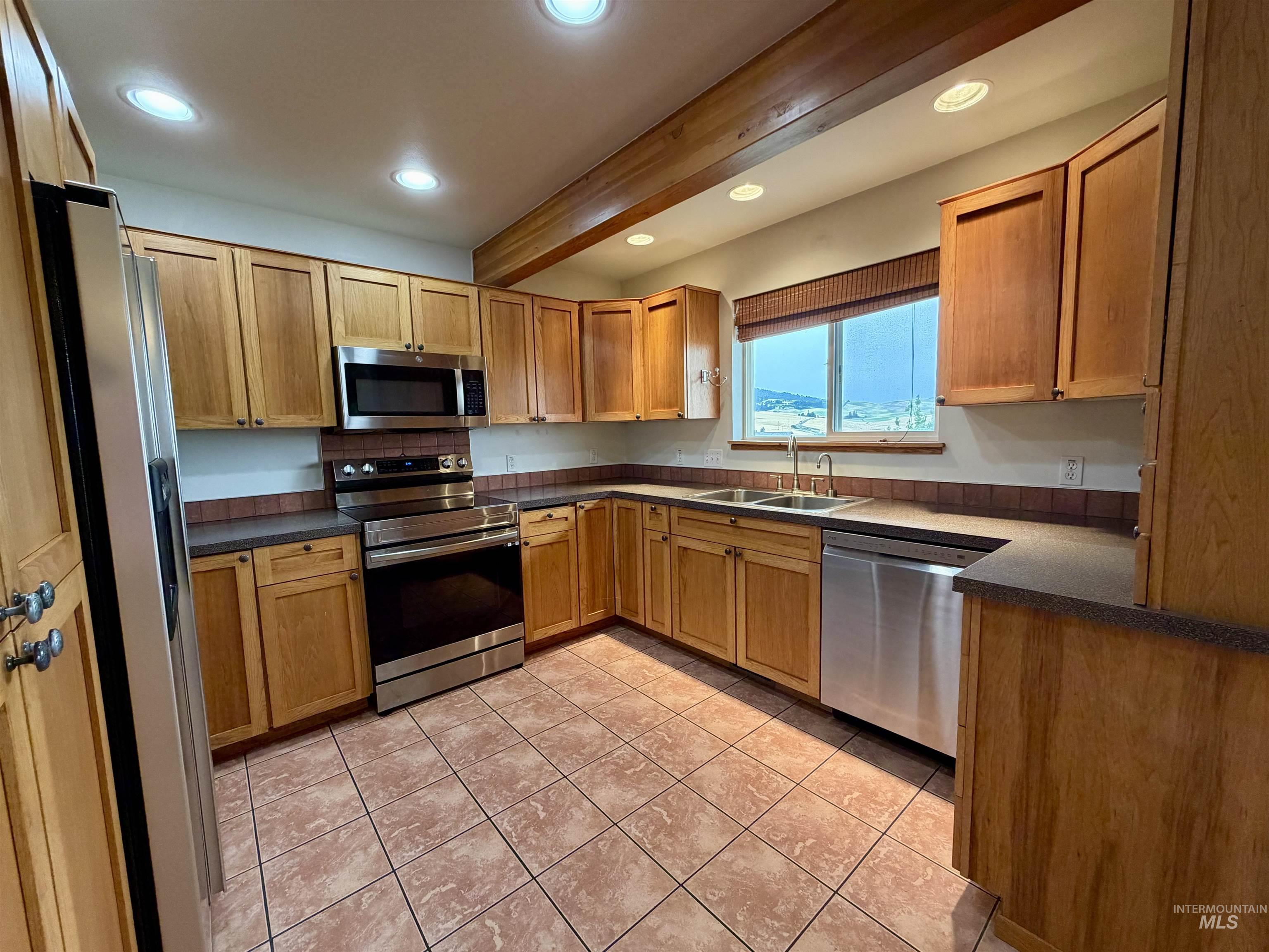 793 Indian Hills Dr, Moscow, Idaho 83843, 5 Bedrooms, 3 Bathrooms, Residential For Sale, Price $695,000,MLS 98994616