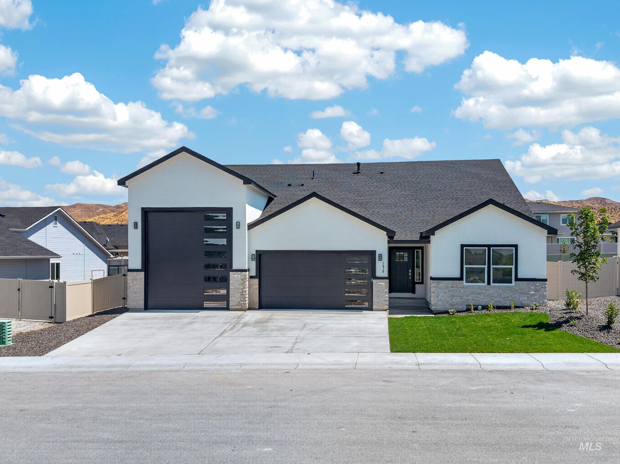 1470 Castle Way, Emmett, Idaho 83617, 3 Bedrooms, 2 Bathrooms, Residential For Sale, Price $595,000,MLS 98994623