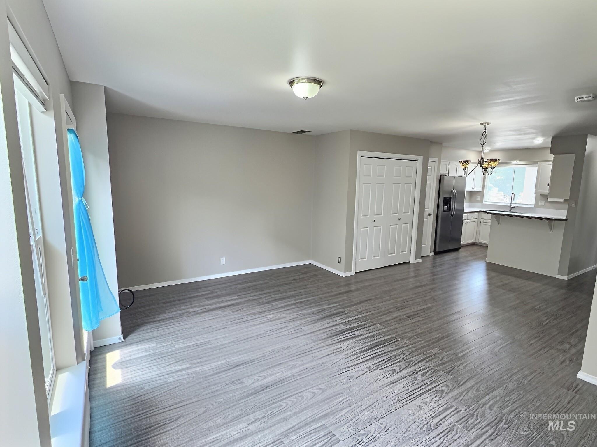 19 E King St, Meridian, Idaho 83642, 2 Bedrooms, 2.5 Bathrooms, Residential For Sale, Price $324,900, 98994624