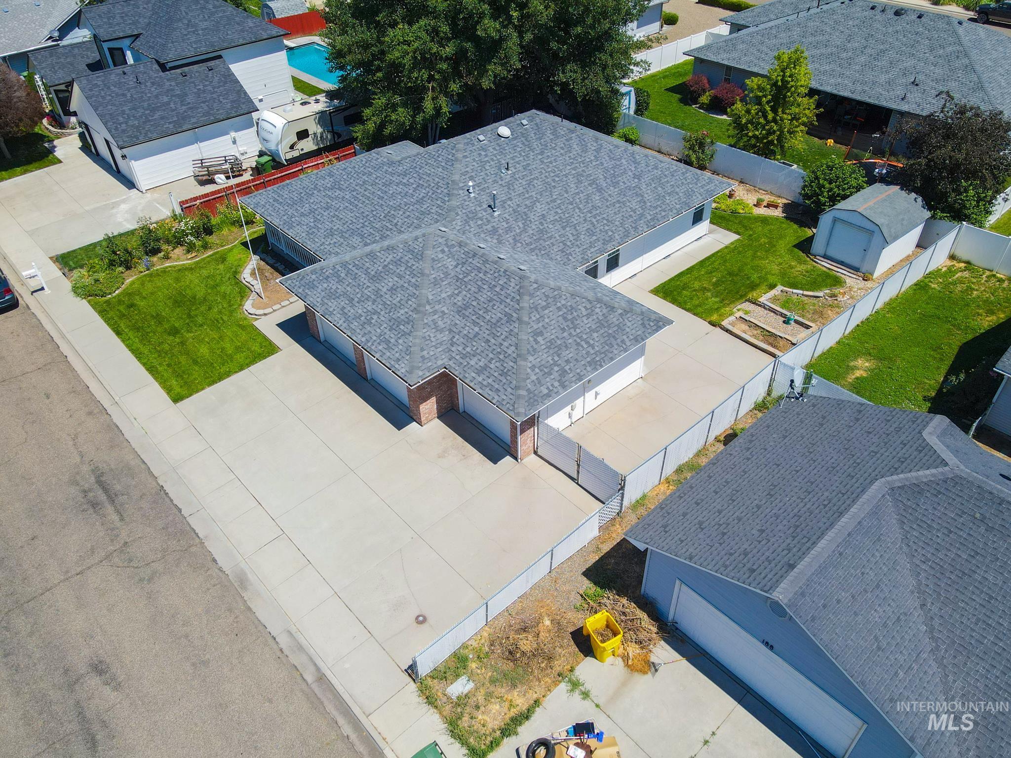 168 SW 19th St, Ontario, Oregon 97914, 3 Bedrooms, 2 Bathrooms, Residential For Sale, Price $389,000, 98994633