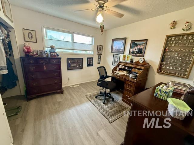 1447 10th Street, Clarkston, Washington 99403, 2 Bedrooms, 1 Bathroom, Residential Income For Sale, Price $360,000,MLS 98994641