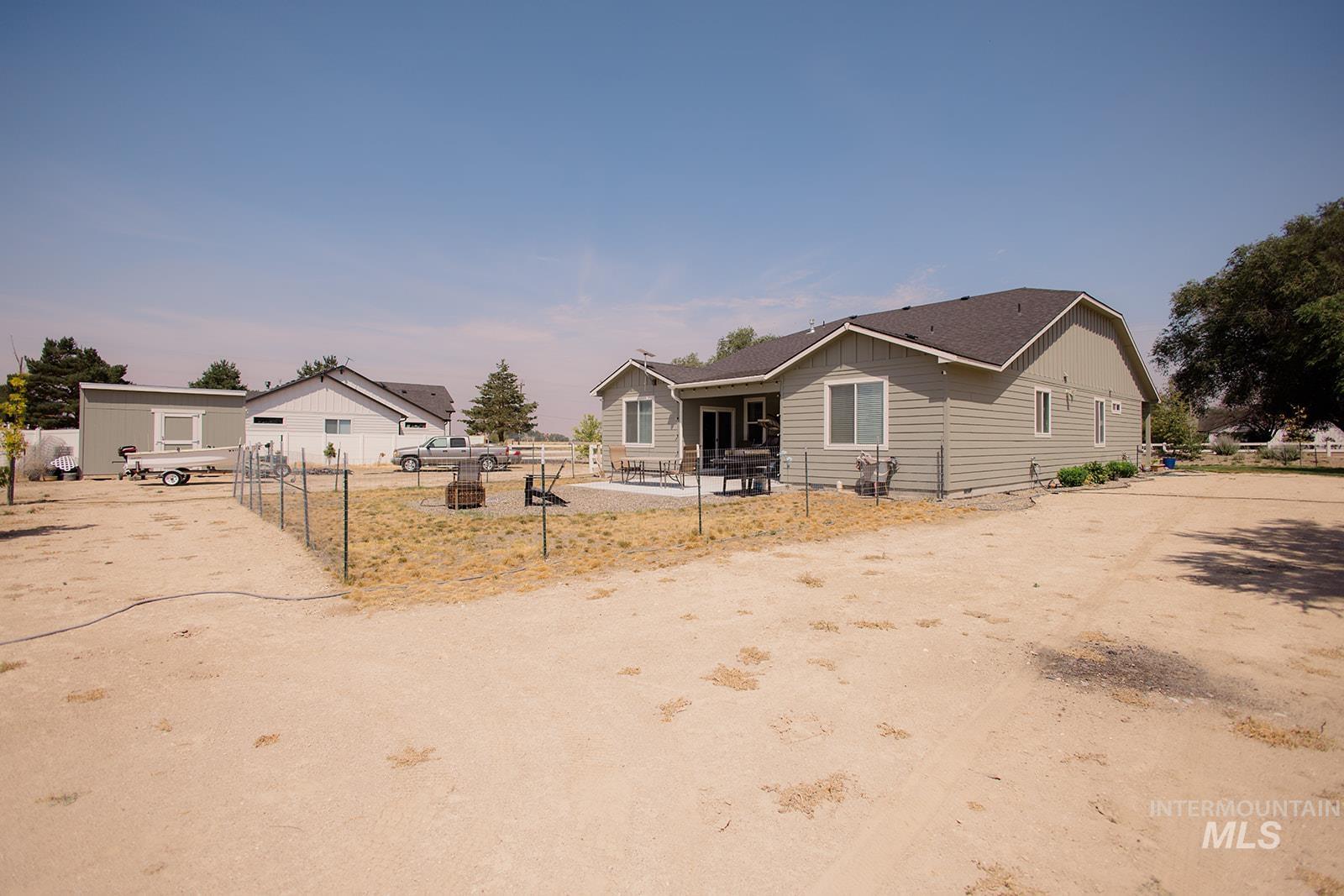 865 SE Hamilton Road, Mountain Home, Idaho 83647, 4 Bedrooms, 3 Bathrooms, Residential For Sale, Price $725,000, 98994645