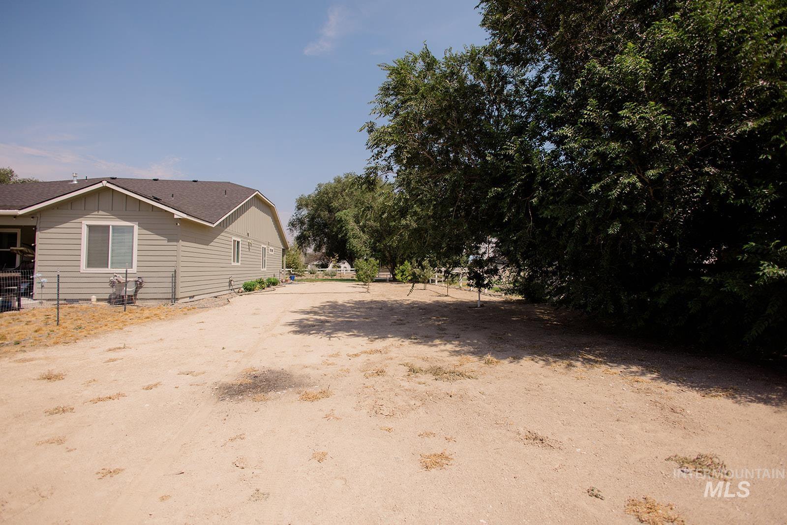 865 SE Hamilton Road, Mountain Home, Idaho 83647, 4 Bedrooms, 3 Bathrooms, Residential For Sale, Price $725,000, 98994645