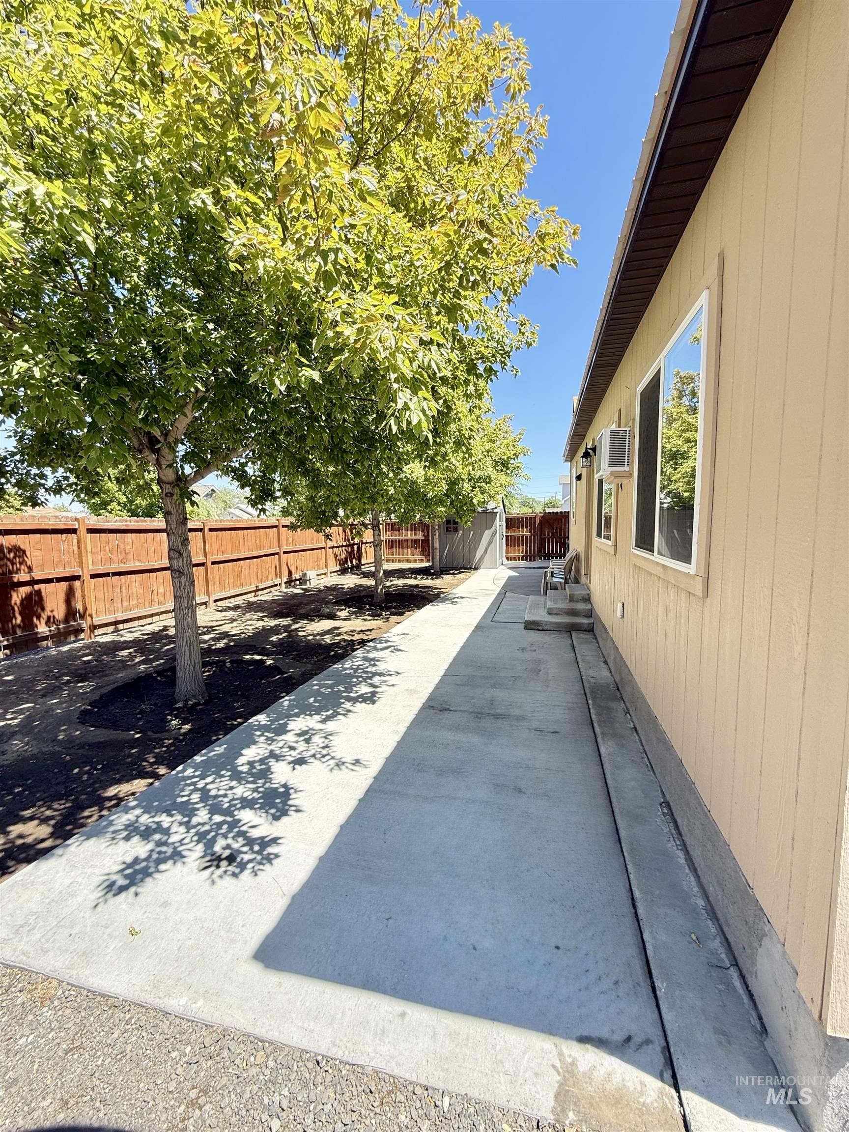 329 11th Ave N, Buhl, Idaho 83316, 3 Bedrooms, 2 Bathrooms, Residential For Sale, Price $325,000, 98994646
