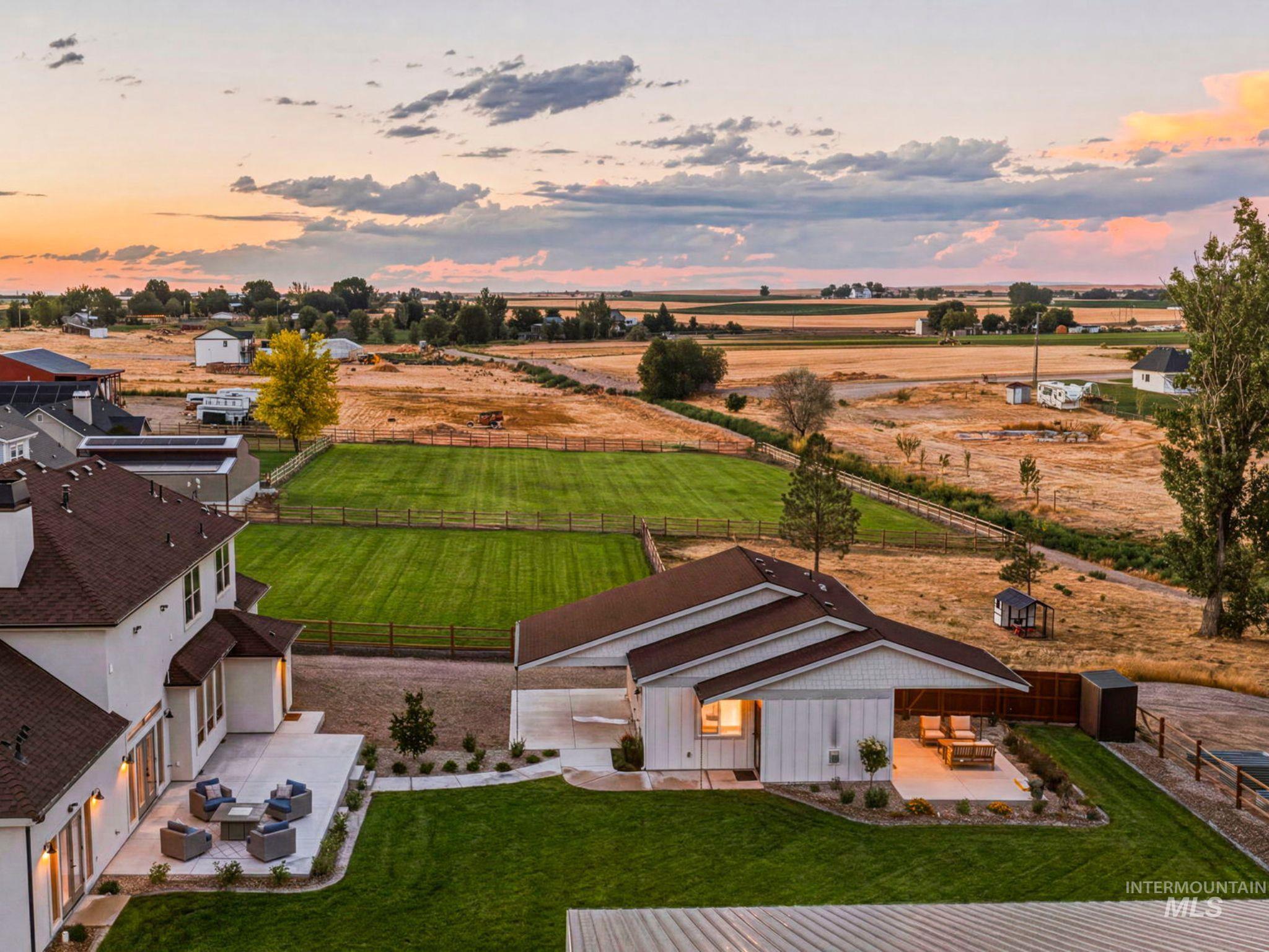 12825 Quail Run Lane, Caldwell, Idaho 83607, 5 Bedrooms, 3.5 Bathrooms, Residential For Sale, Price $1,150,000, 98994647