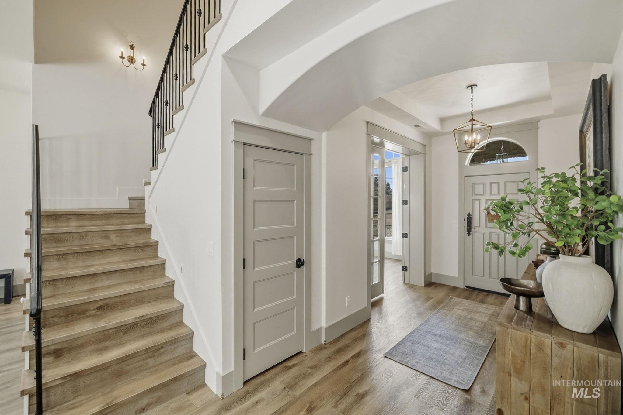 12825 Quail Run Lane, Caldwell, Idaho 83607, 5 Bedrooms, 3.5 Bathrooms, Residential For Sale, Price $1,150,000, 98994647