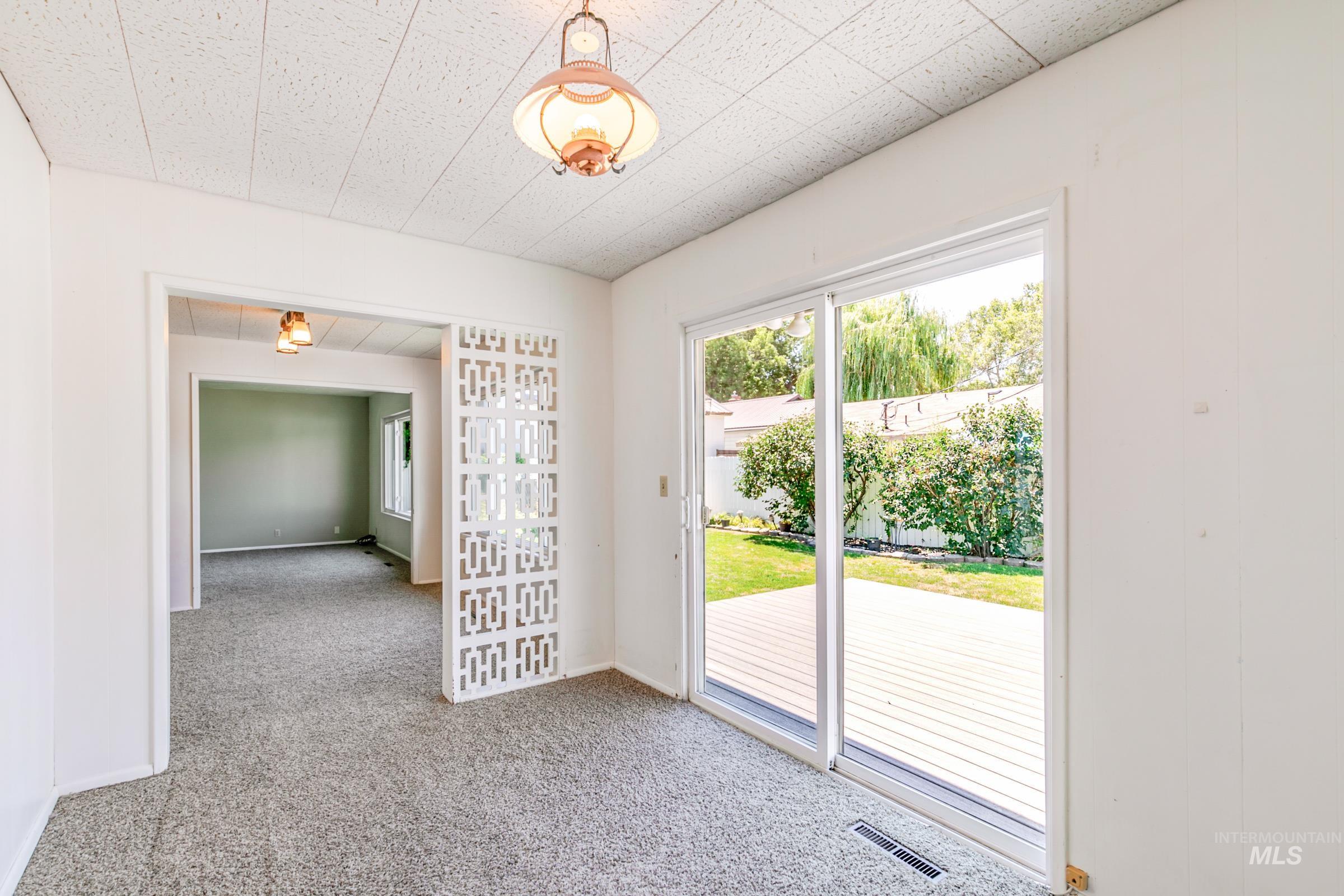 2202 Ellis Ave, Caldwell, Idaho 83605, 3 Bedrooms, 2 Bathrooms, Residential For Sale, Price $350,000, 98994648