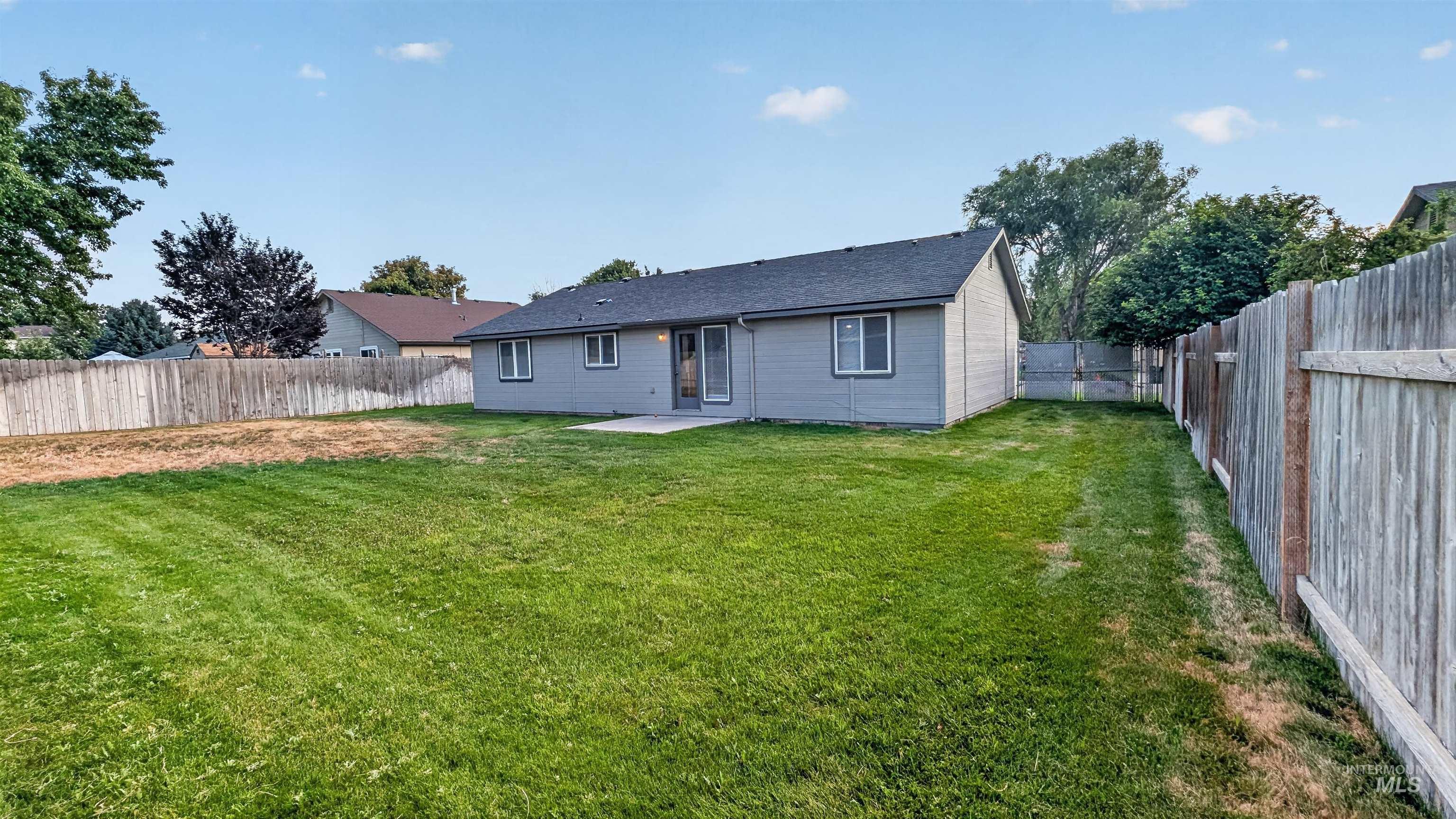 3698 S Peoria Way, Meridian, Idaho 83642, 3 Bedrooms, 2 Bathrooms, Residential For Sale, Price $395,000,MLS 98994652
