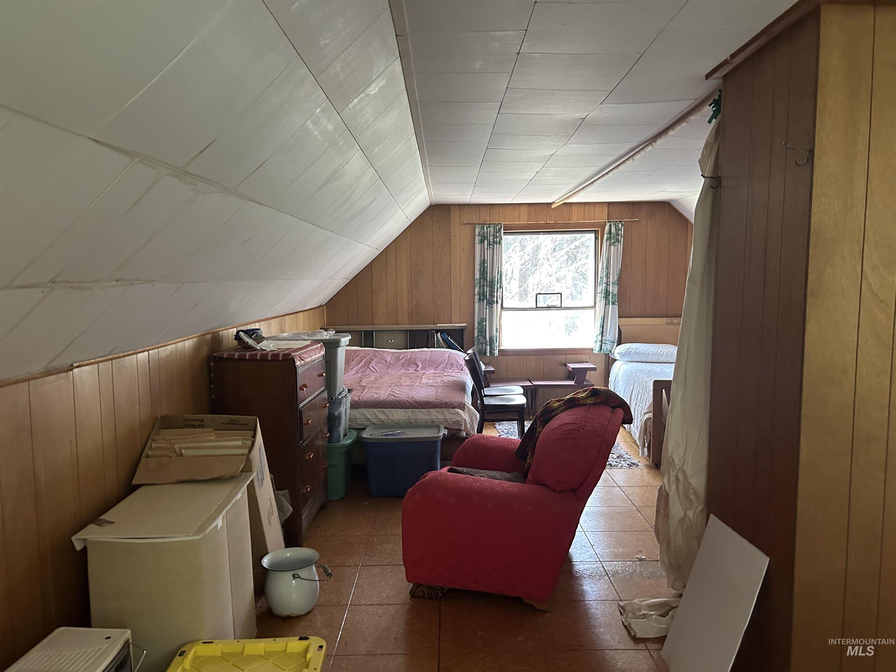 44 Long Creek Rd, Lowman, Idaho 83637, 2 Bedrooms, 0.5 Bathroom, Residential For Sale, Price $159,000, 98994656