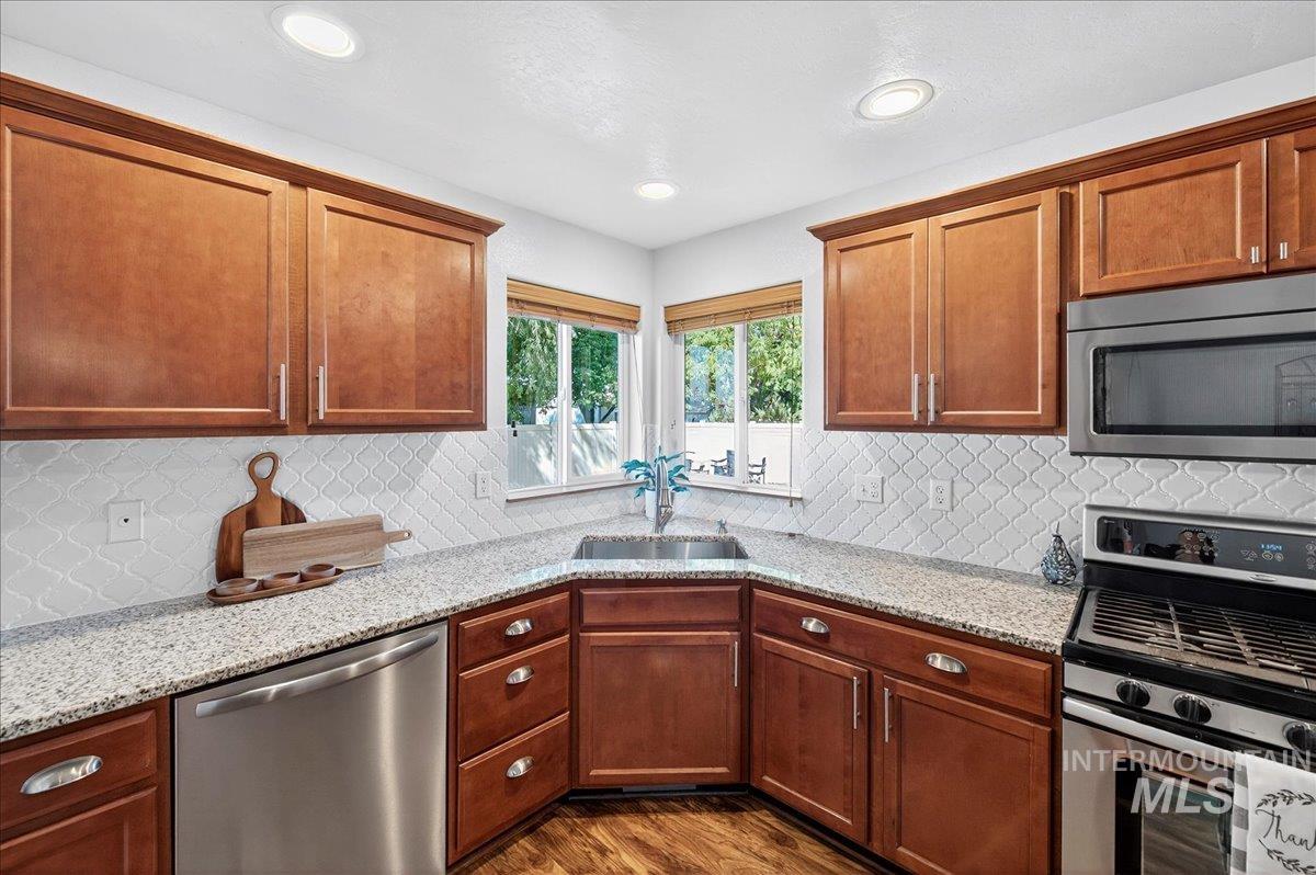 6287 Silver Elm Way, Meridian, Idaho 83646, 5 Bedrooms, 2.5 Bathrooms, Residential For Sale, Price $589,900, 98994658