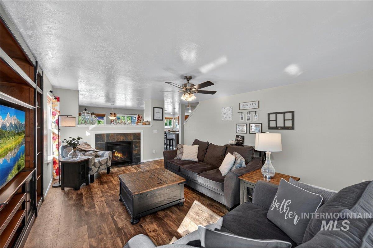 6287 Silver Elm Way, Meridian, Idaho 83646, 5 Bedrooms, 2.5 Bathrooms, Residential For Sale, Price $589,900, 98994658