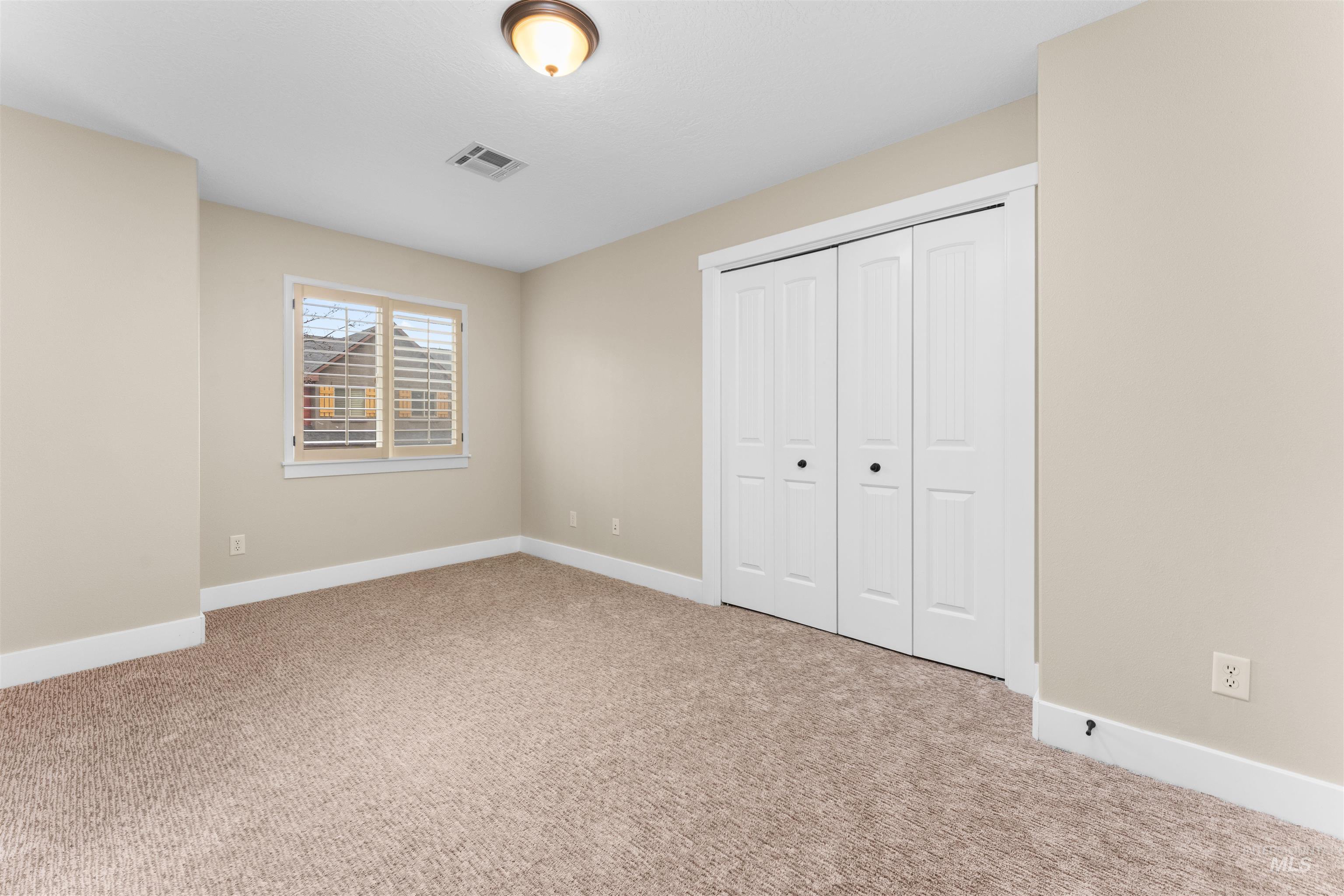 5231 W Morris Hill Rd, Boise, Idaho 83706, 3 Bedrooms, 2.5 Bathrooms, Residential For Sale, Price $410,000,MLS 98994665