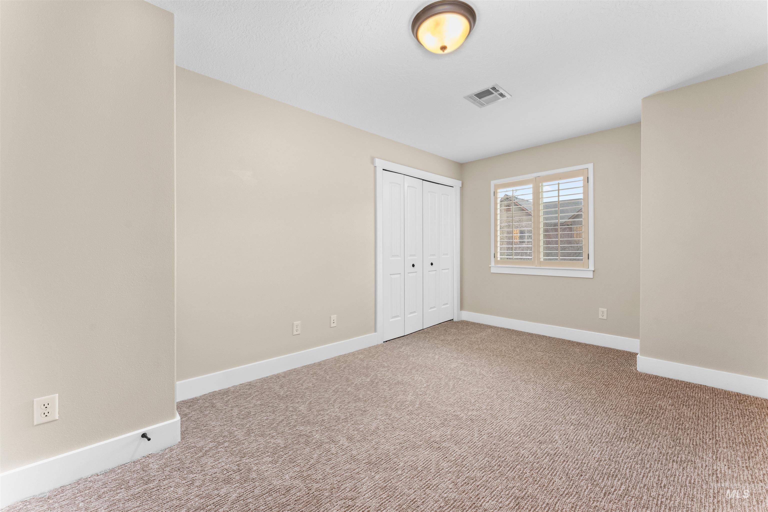 5231 W Morris Hill Rd, Boise, Idaho 83706, 3 Bedrooms, 2.5 Bathrooms, Residential For Sale, Price $410,000,MLS 98994665
