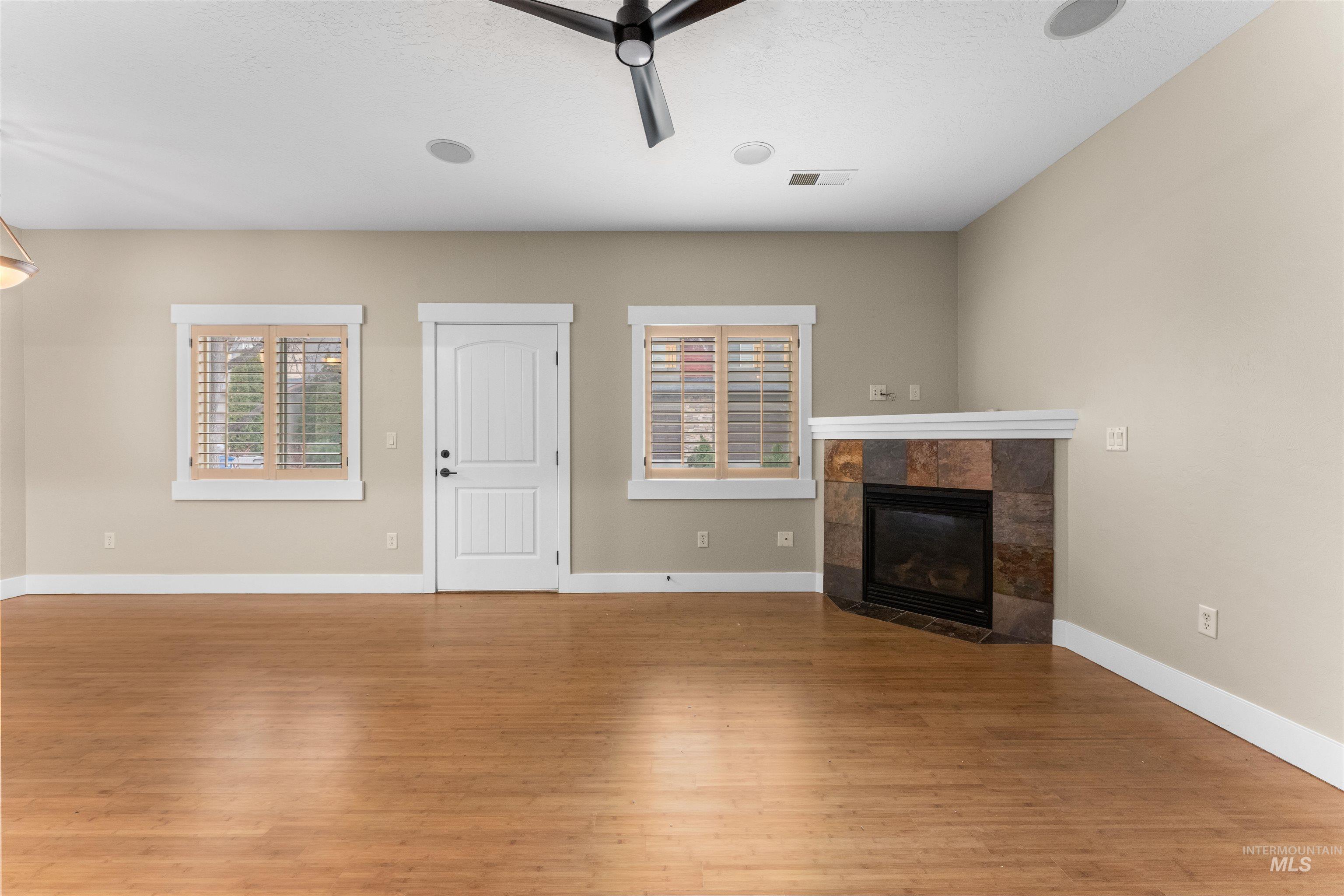 5231 W Morris Hill Rd, Boise, Idaho 83706, 3 Bedrooms, 2.5 Bathrooms, Residential For Sale, Price $410,000,MLS 98994665