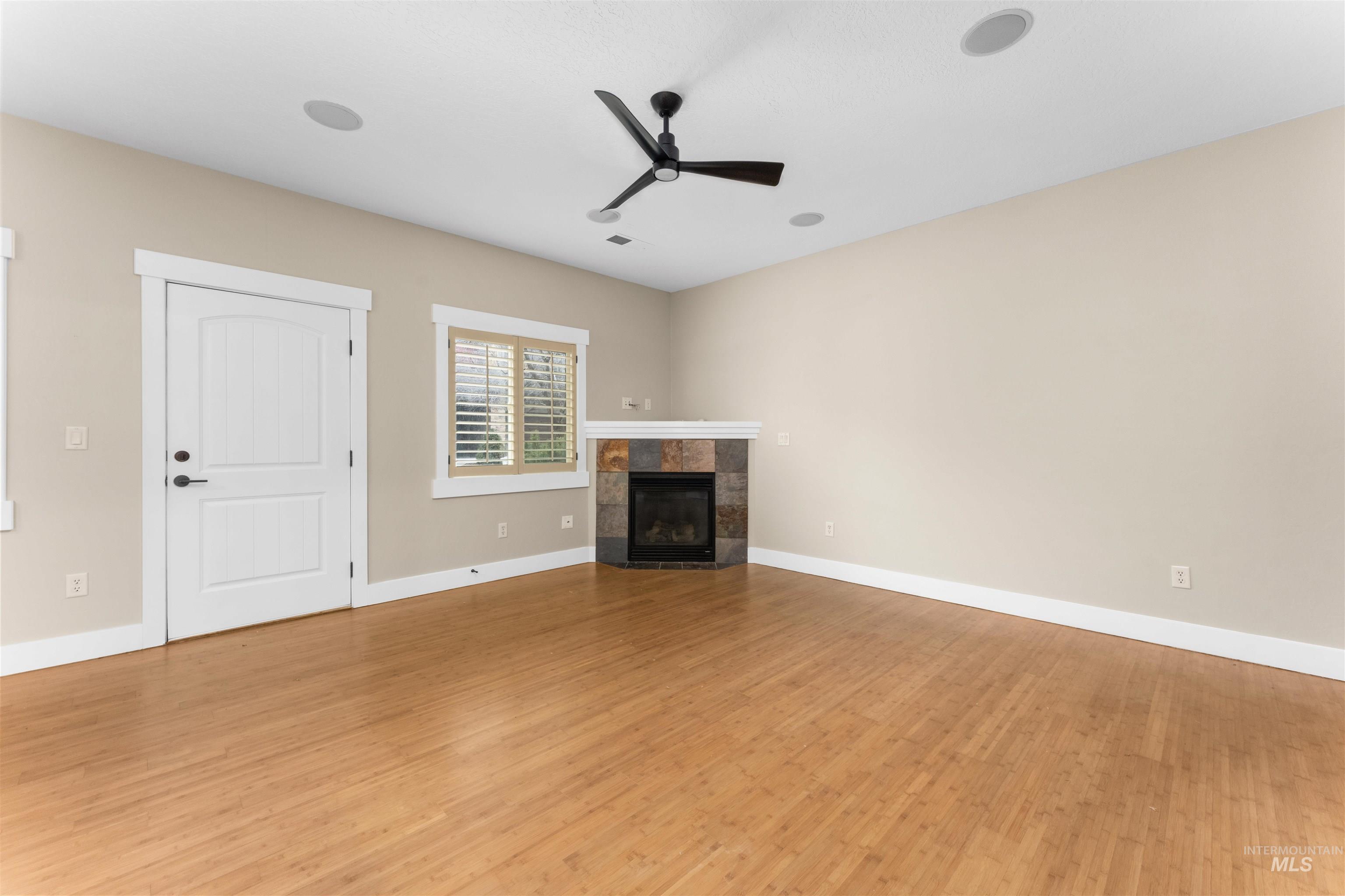 5231 W Morris Hill Rd, Boise, Idaho 83706, 3 Bedrooms, 2.5 Bathrooms, Residential For Sale, Price $410,000,MLS 98994665